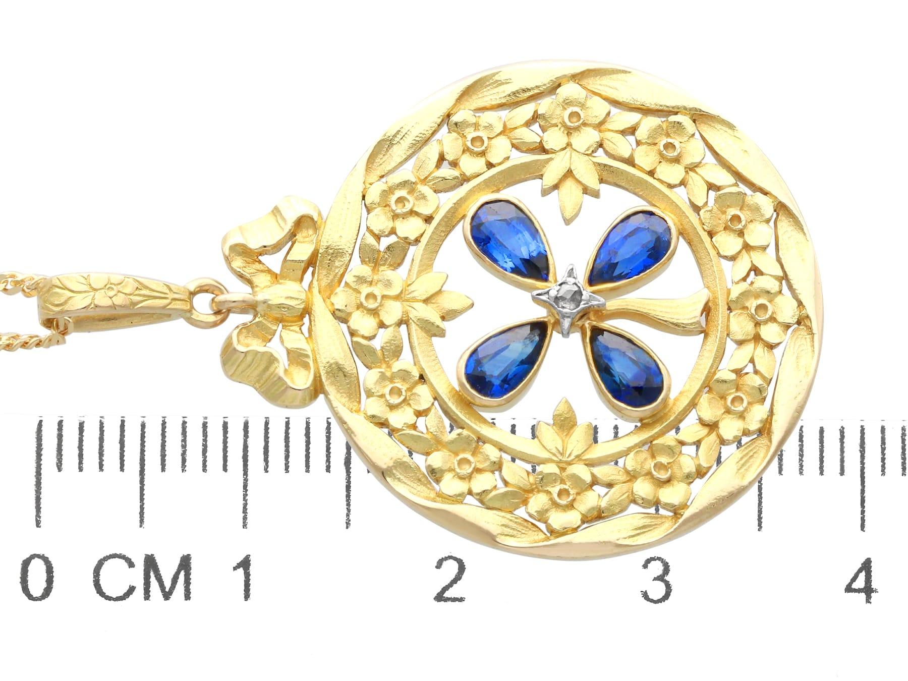 Antique 0.98 Carat Sapphire and Diamond 18K Yellow Gold Pendant For Sale 1
