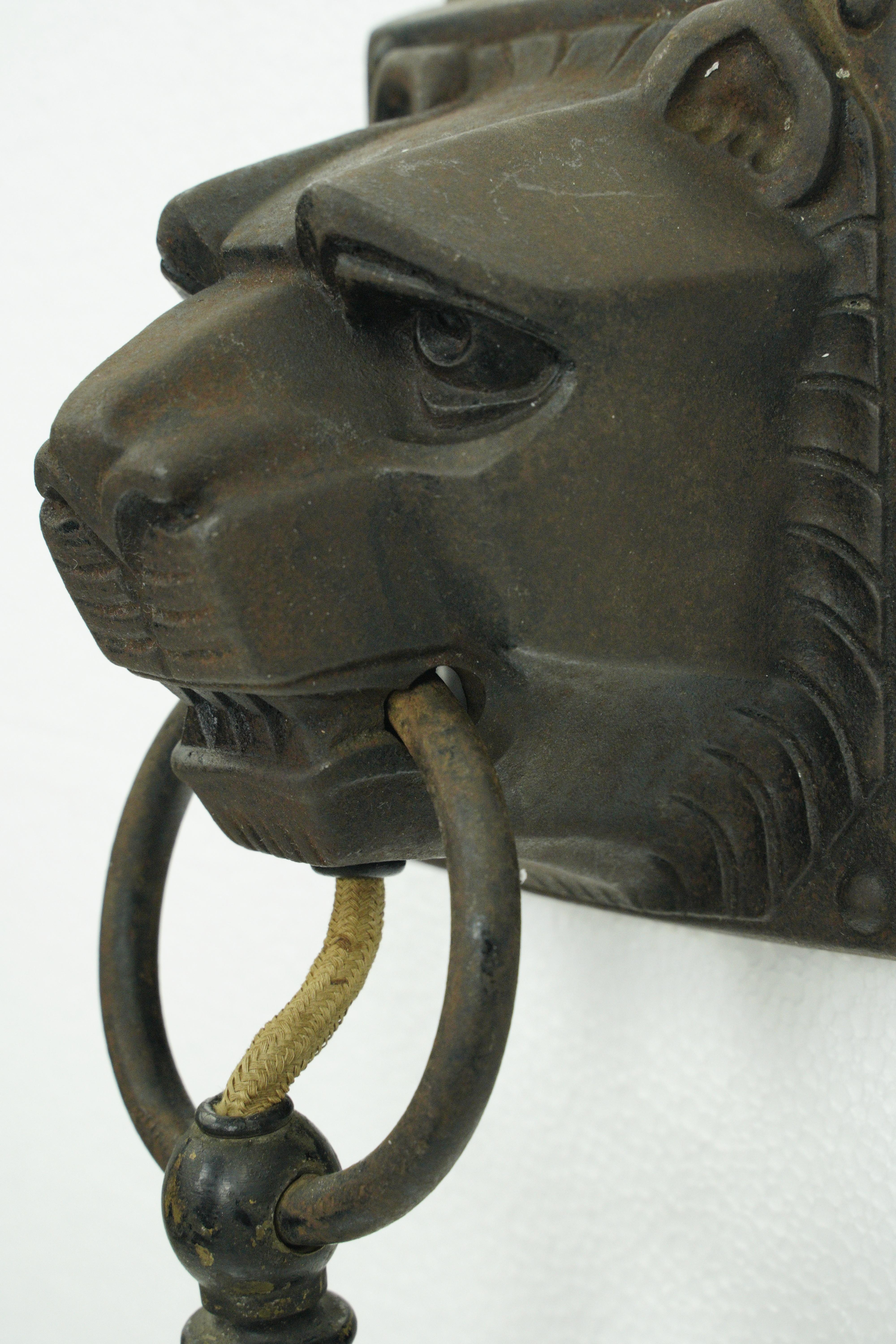 Antique 1 Bulb Cast Iron Lion Head Wall Sconce 3