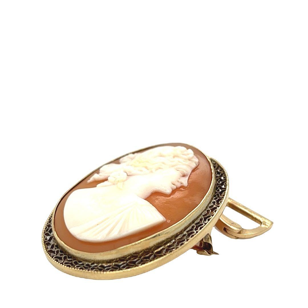 Antique 10 Karat Yellow Gold Cameo Brooch For Sale 3