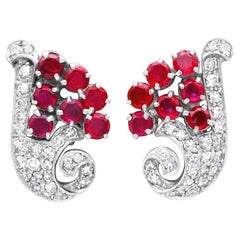 Boucles d'oreilles anciennes en platine avec rubis et diamants de 1,00 carat