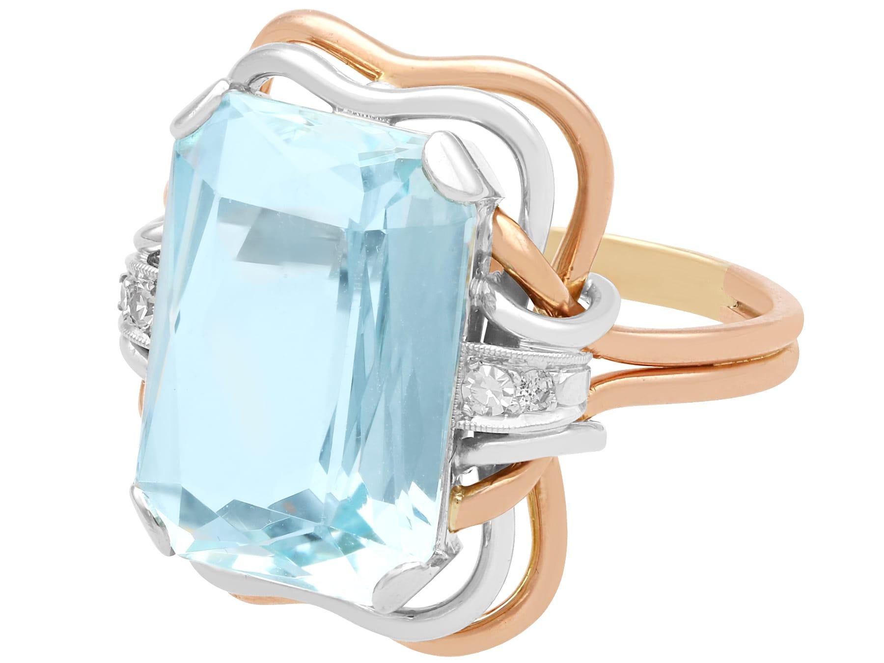 Taille émeraude Bague habillée ancienne en or rose 14 carats, aigue-marine 10,05 carats et diamants, c. 1935 en vente