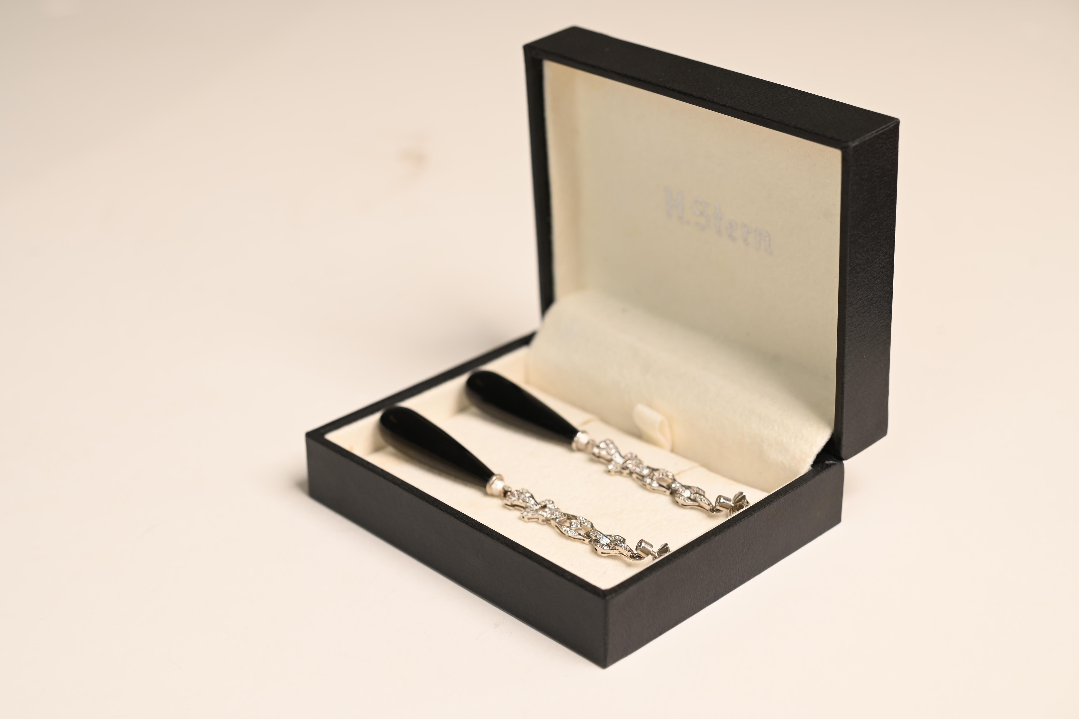 Art Deco Antique Diamond  (Approx 1-Carat) and Polished Onyx Earrings, Platinum For Sale