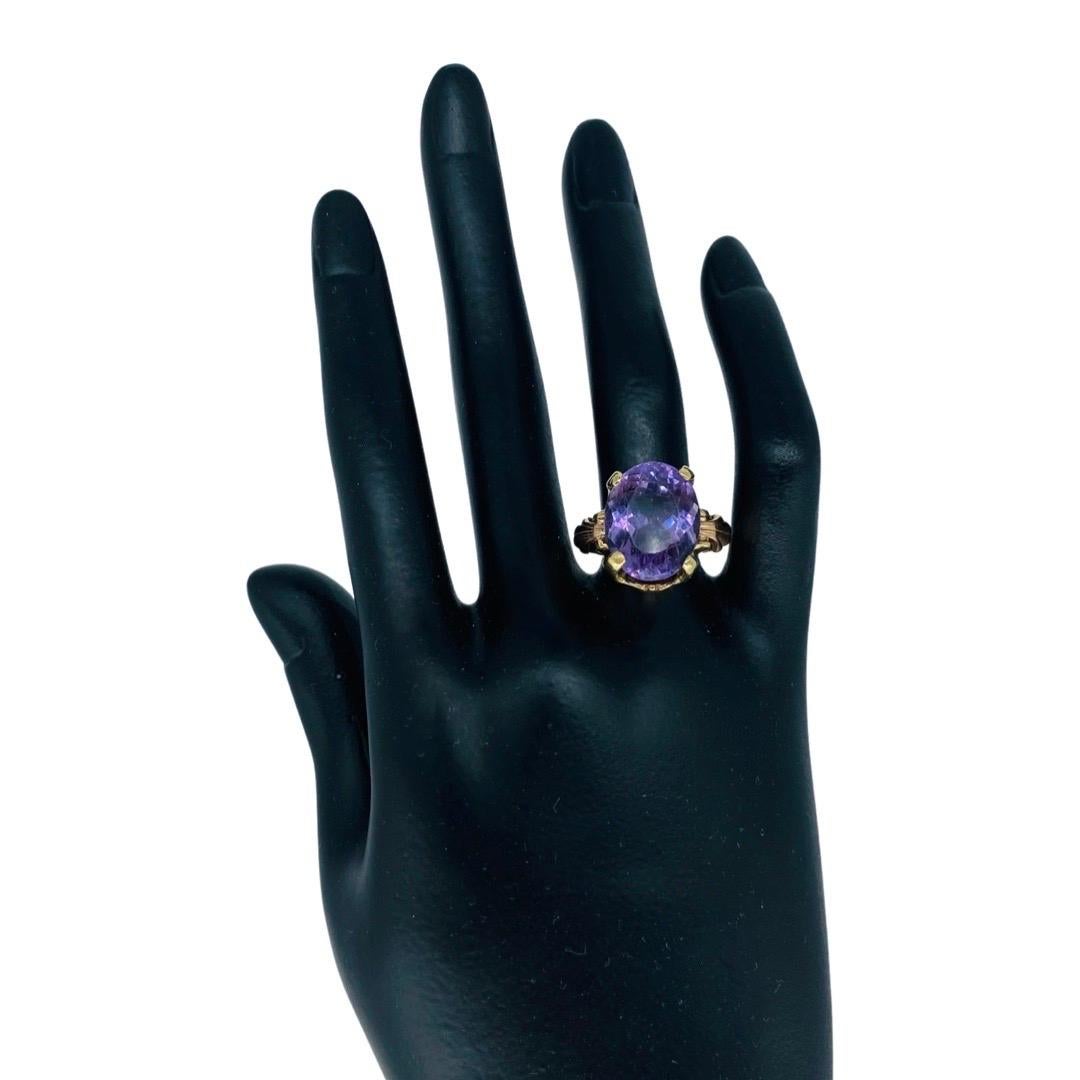 Women's Antique 10.20 Carat Oval Amethyst Cocktail Ring For Sale