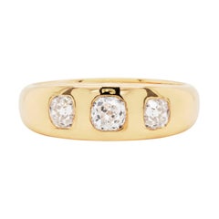 Antiguo anillo de tres piedras para caballero en oro amarillo de 18 quilates y diamantes de 1,04 quilates, 1919