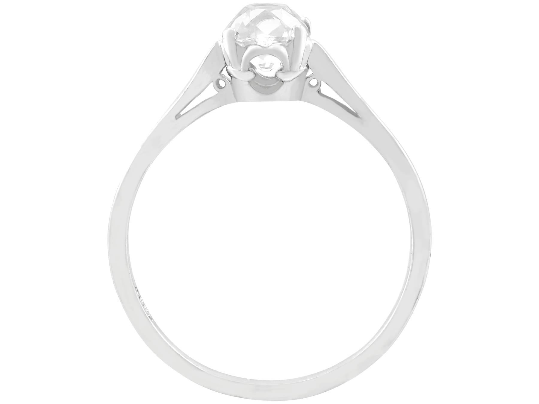 Bague de fiançailles solitaire ancienne en or blanc et diamant de 1,05 carat en vente 1