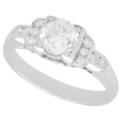 Bague solitaire ancienne en or blanc 14 carats et diamant de 1,05 carat