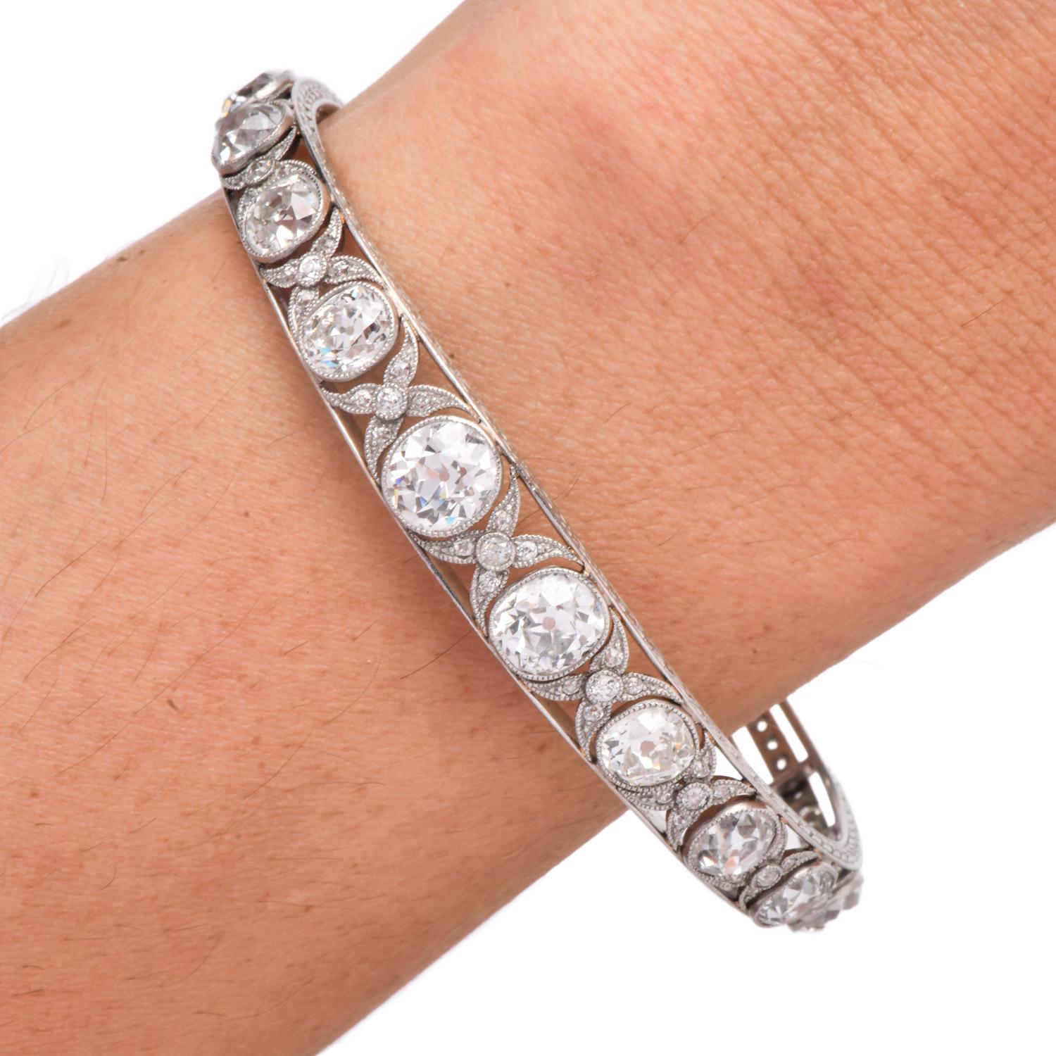 Women's or Men's Antique 10.50cts Old European Diamond Platinum Bangle Bracelet For Sale