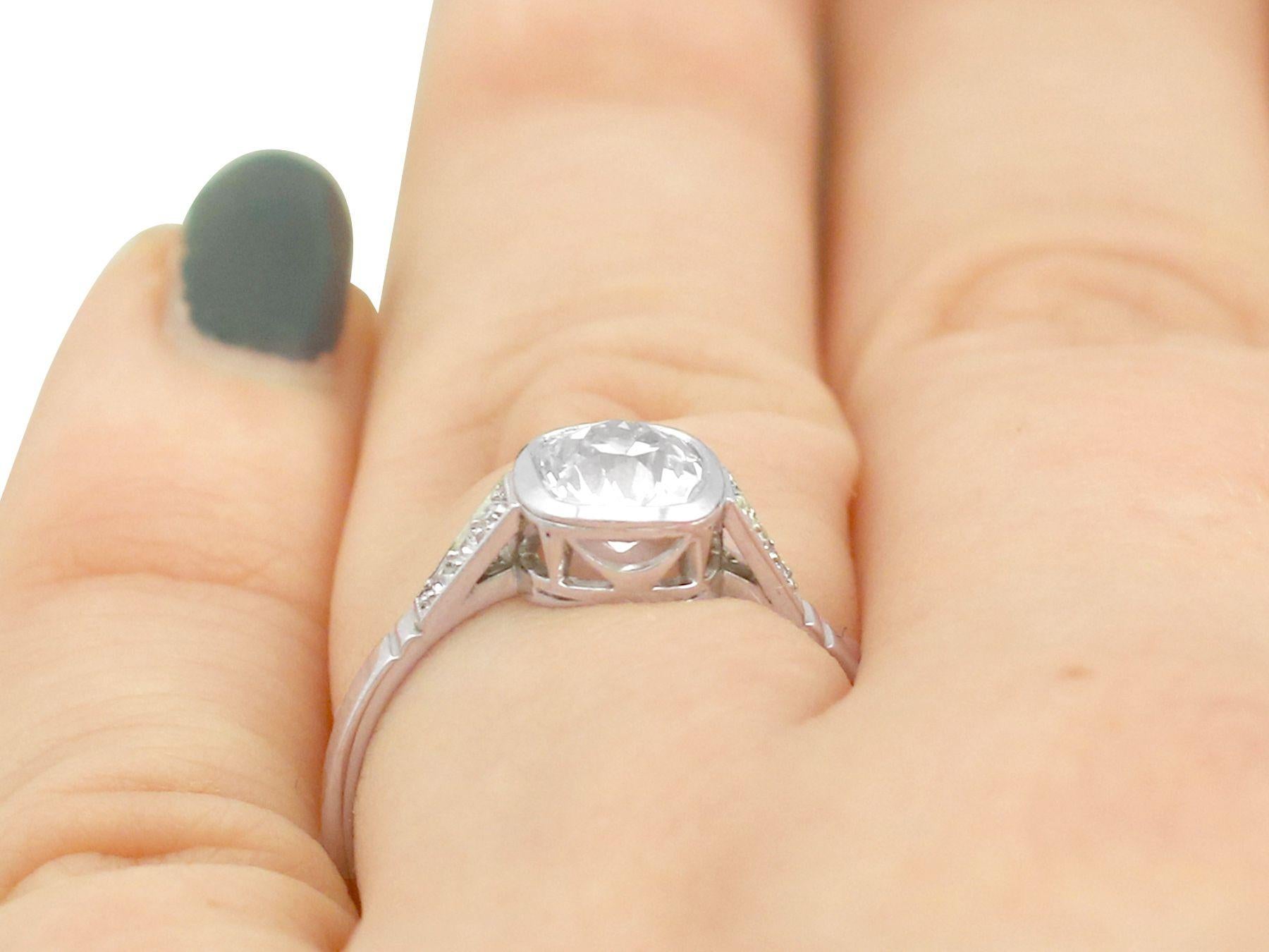 Antique 1.07 Carat Diamond and White Gold Solitaire Ring For Sale 2