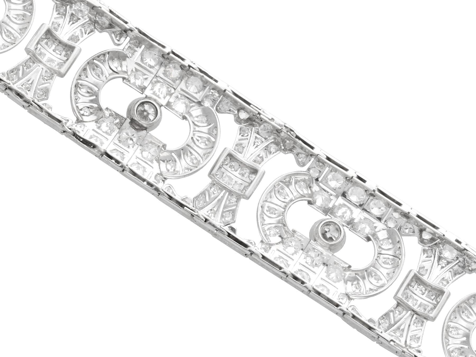Women's or Men's 1920s Art Deco 11.32 Carat Diamond and Platinum Bracelet For Sale