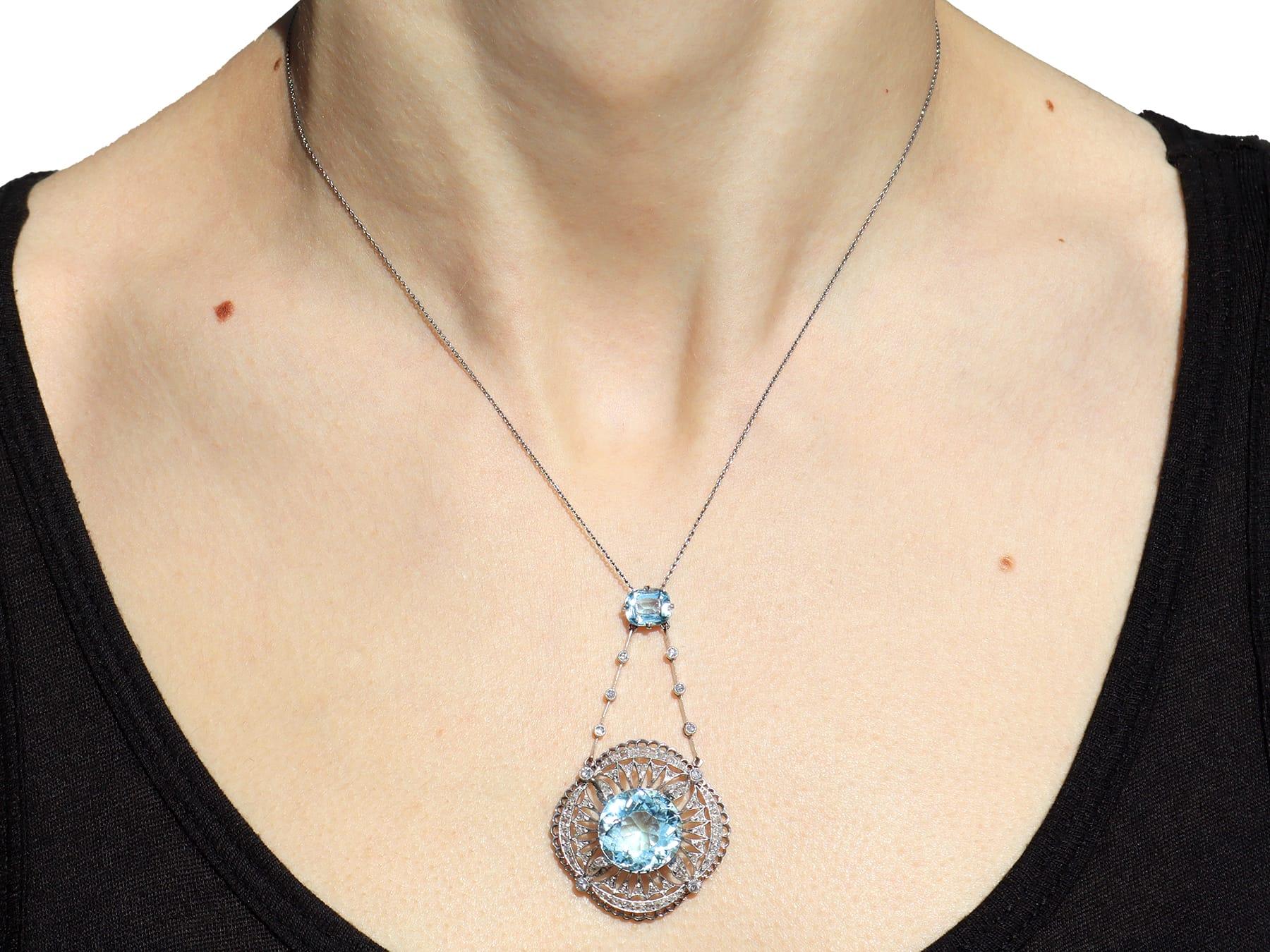 Antique 10.97 Carat Aquamarine, Topaz and Diamond Platinum Necklace (1920s) For Sale 2