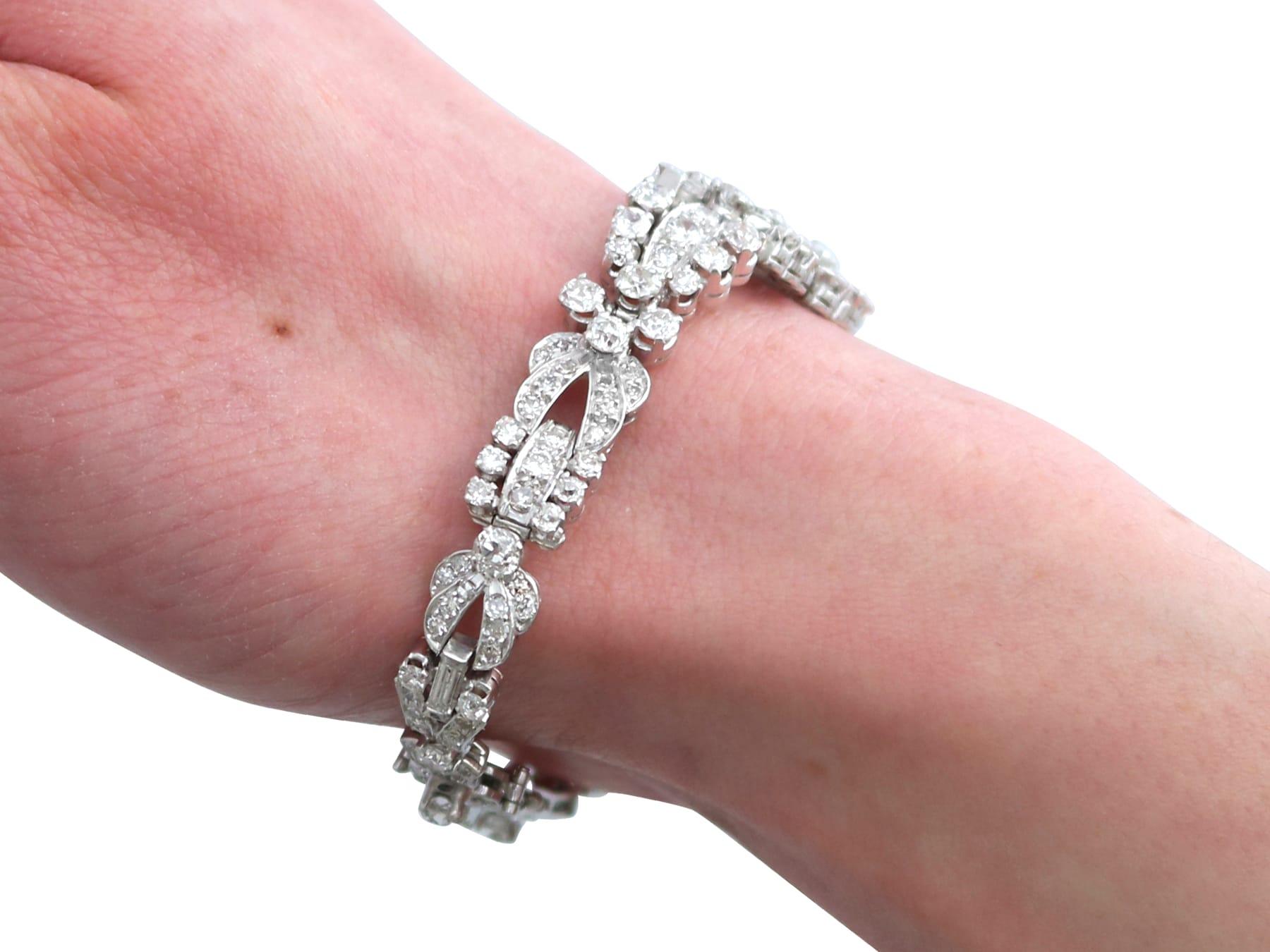 Antique 10.99 Carat Diamond and Platinum Bracelet Circa 1930 For Sale 6