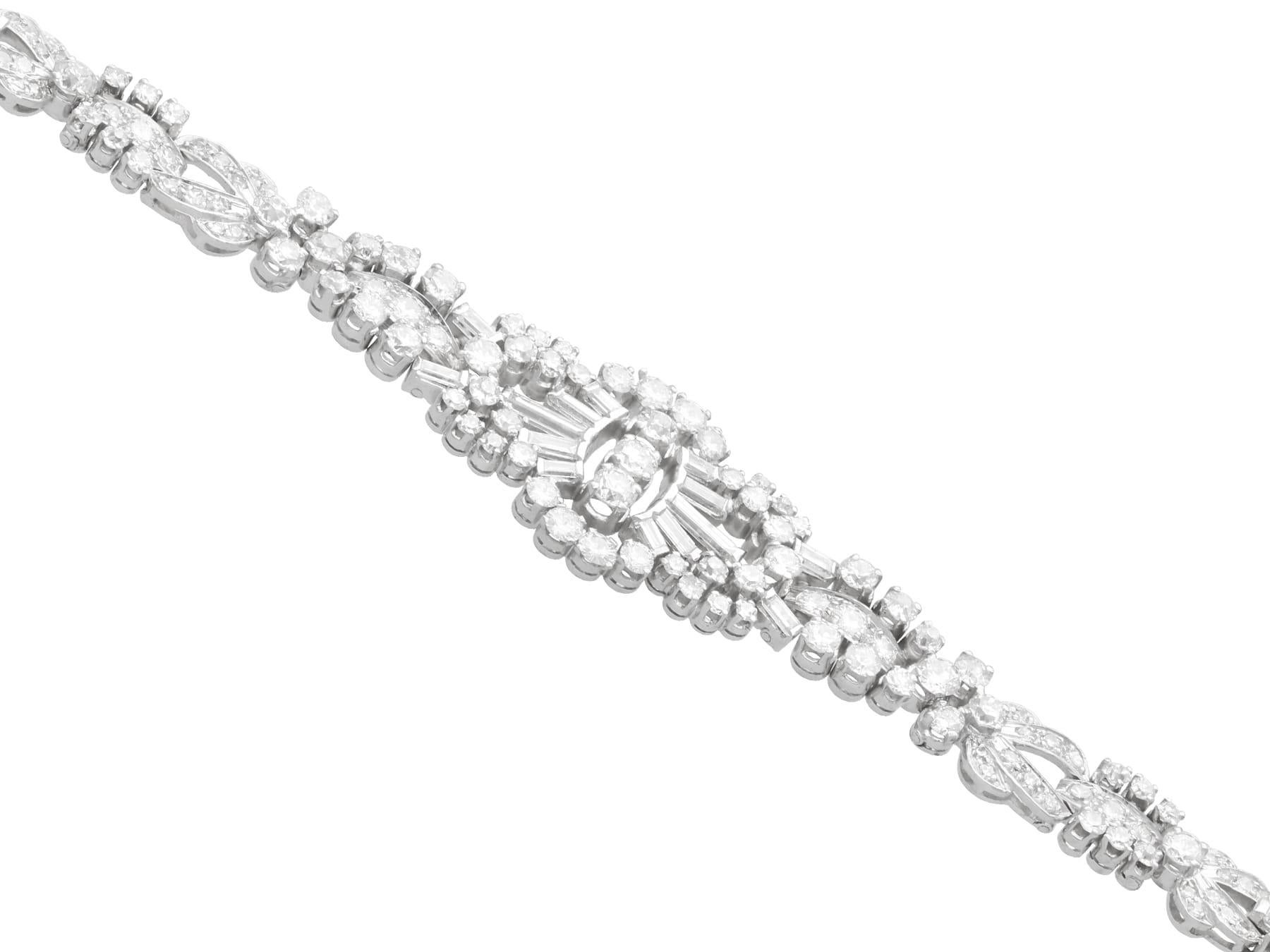 Women's or Men's Antique 10.99 Carat Diamond and Platinum Bracelet Circa 1930 For Sale