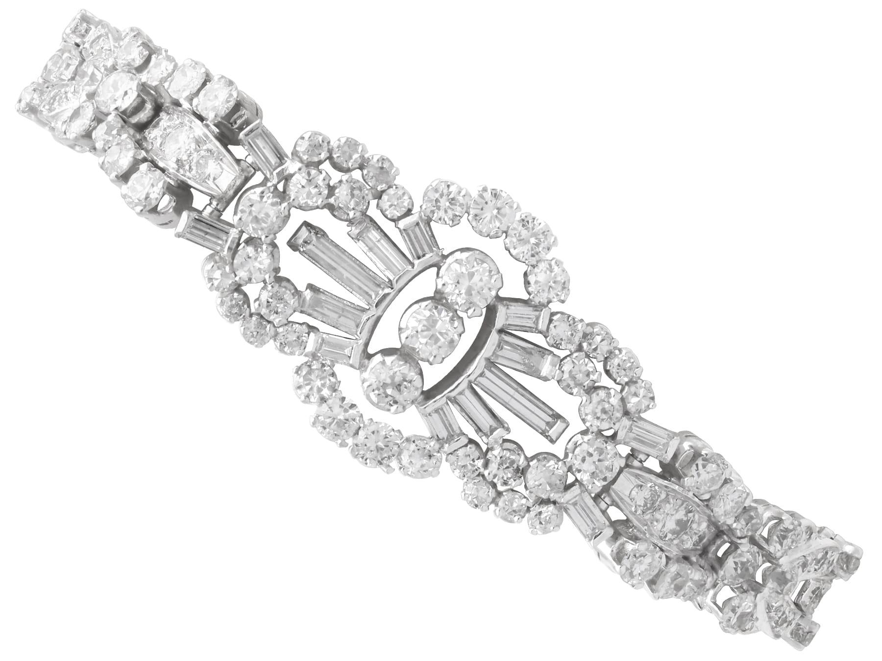 Antique 10.99 Carat Diamond and Platinum Bracelet Circa 1930 For Sale
