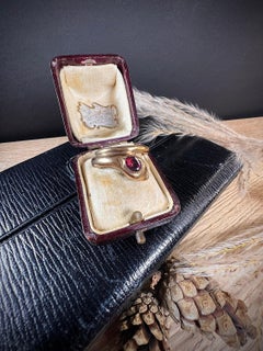 Antique 10ct Gold Victorian Garnet Snake Ring