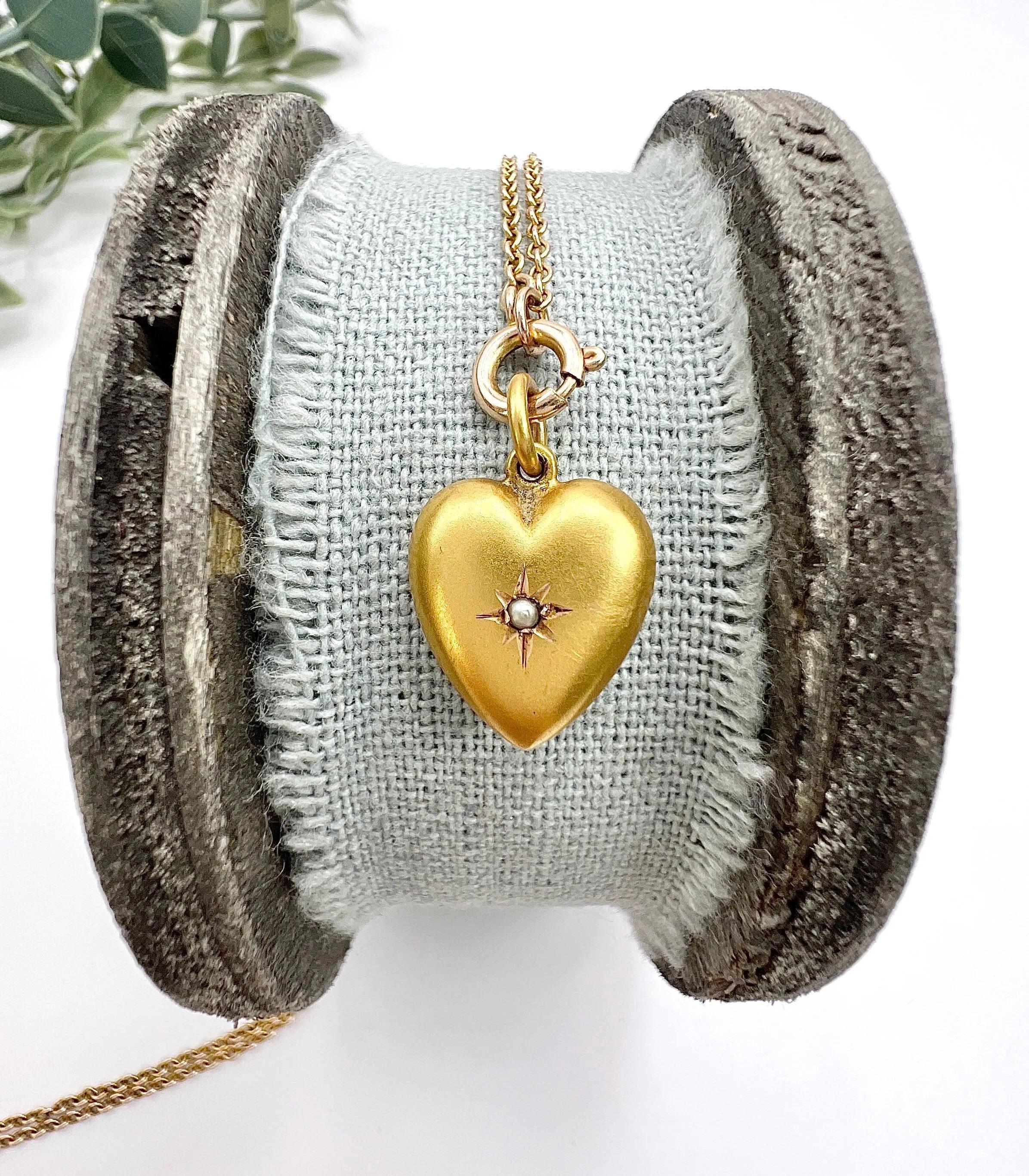 Antique 10ct Yellow Gold, Victorian Seed Pearl Heart Pendant Charm en venta 5