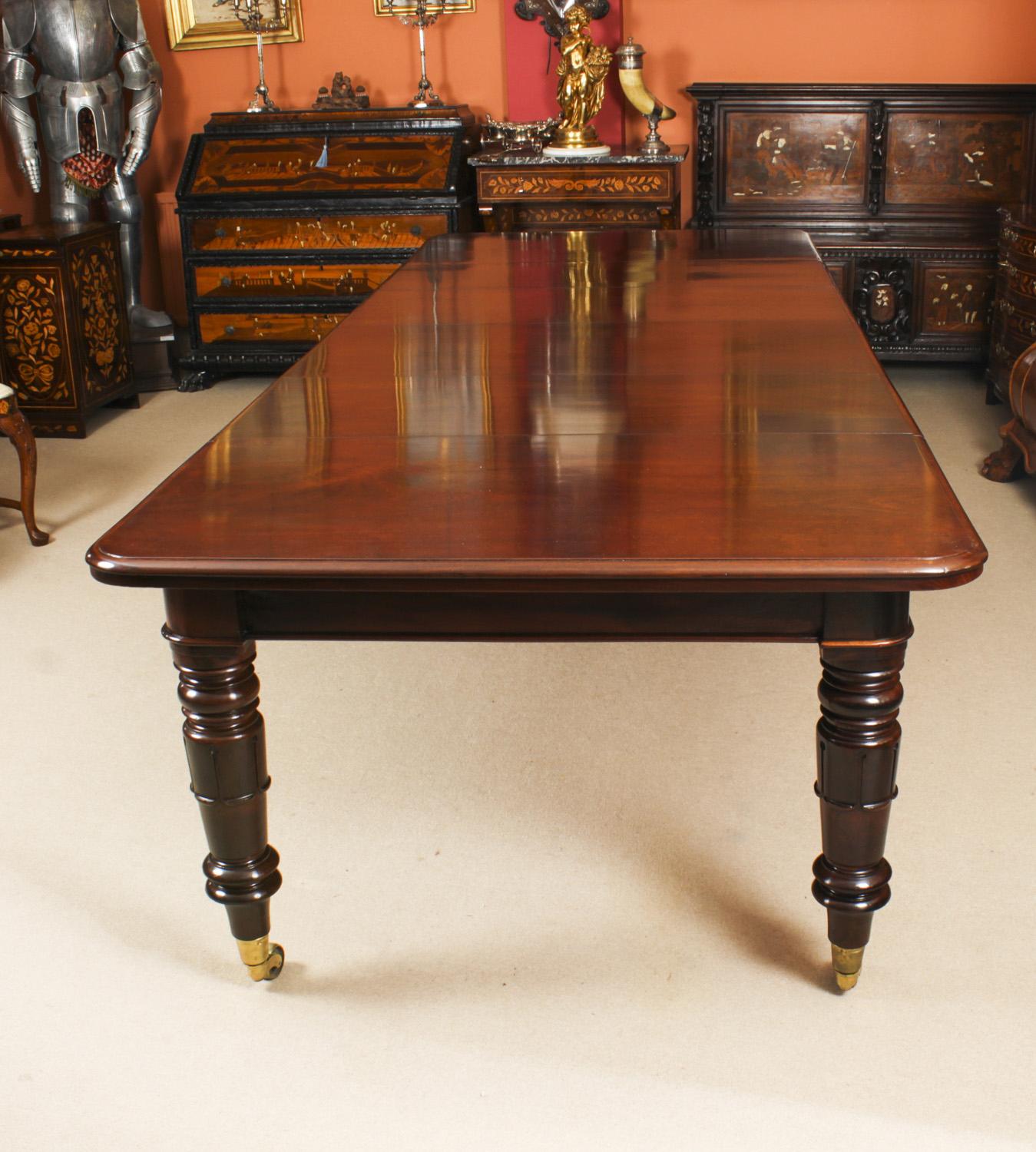 This is a superb antique William IV flame mahogany dining table, Circa 1830 in date.

This amazing table can seat ten people in comfort and has been hand-crafted from solid mahogany.

The beautifully figured flame mahogany top table has four