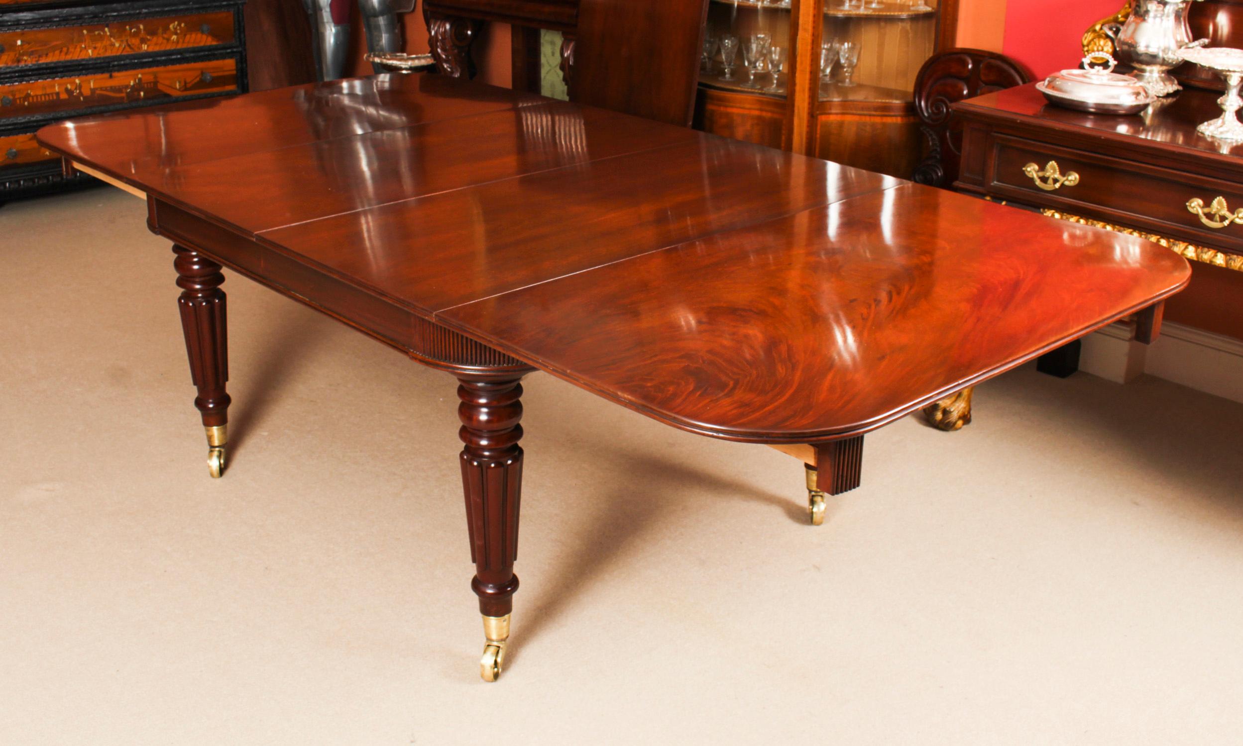 Antique Regency Flame Mahogany Extending Dining Table 19th Century 2