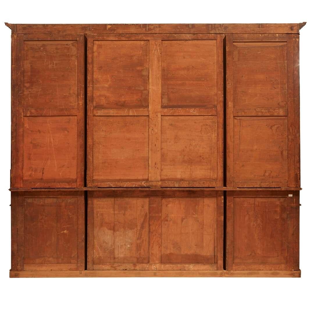 Ancienne bibliothèque de style Régence de 10 pieds en acajou flammé à quatre portes brisée 19ème siècle en vente 14