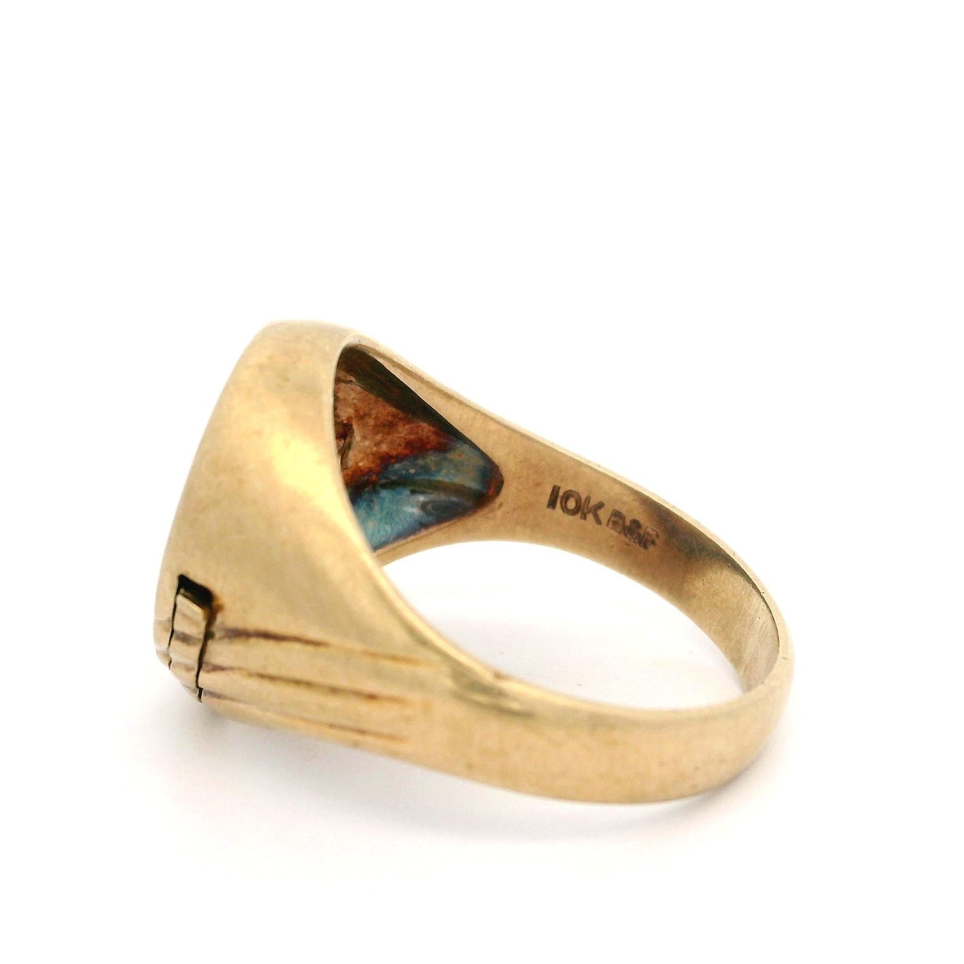 Antique 10k Gold Engraved Oval Signet Ring w/ Secret Slide Open Flip Compartment For Sale 7
