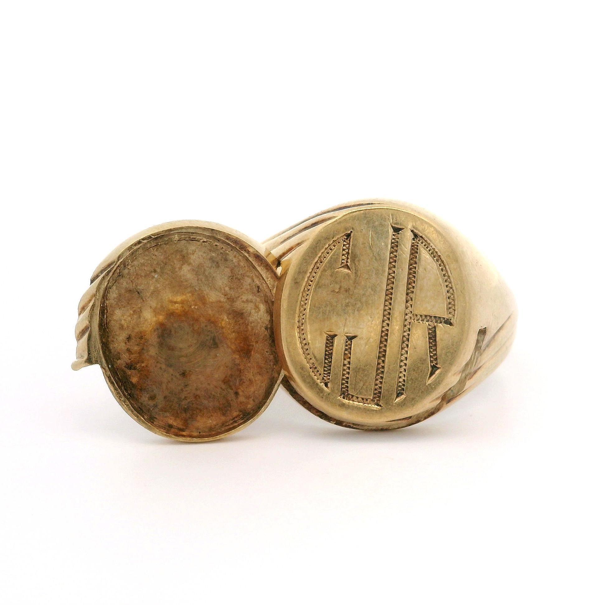 Antique 10k Gold Engraved Oval Signet Ring w/ Secret Slide Open Flip Compartment For Sale 5