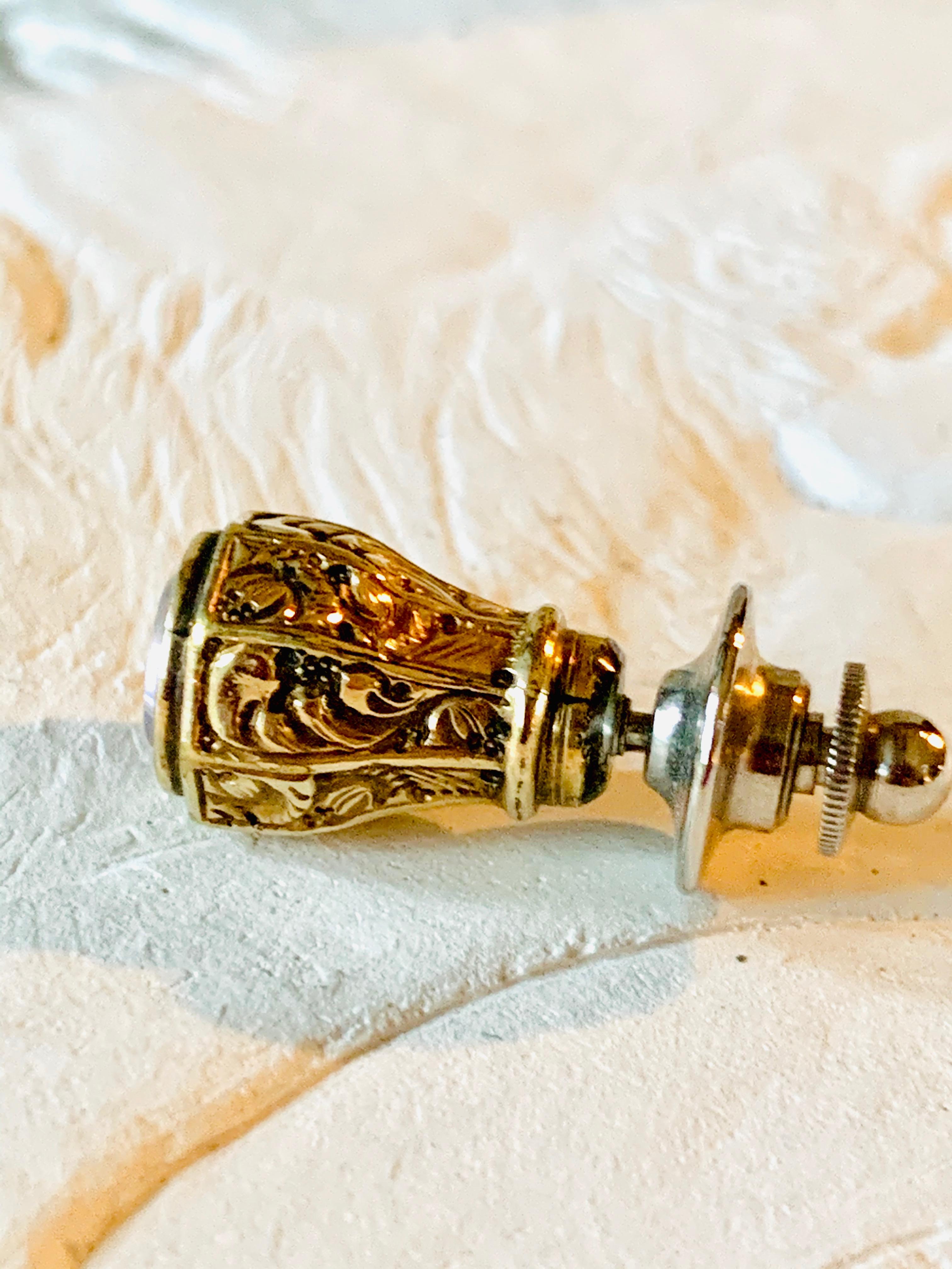 Antique 10k Gold, Georgian Mechanical Pencil Top, Lapel Pin In Good Condition For Sale In Marlton, NJ