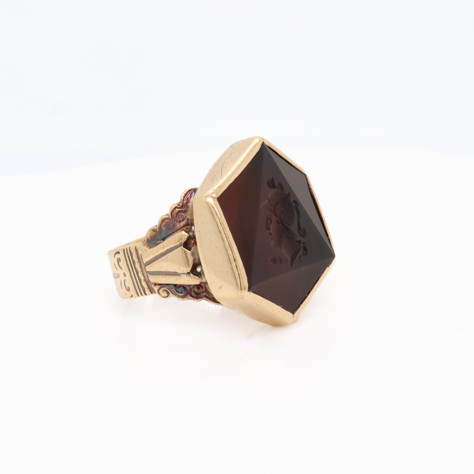 Antique 10K Gold & Hexagonal Faceted and Carved Carnelian Intaglio Ring In Fair Condition In Philadelphia, PA