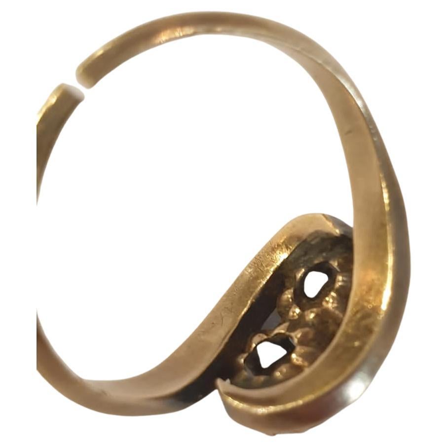 Antike viktorianischen 10k Goldring mit 2 Rose geschnitten Diamanten in voller Facetten ausgezeichnete Funke zurück mit insgesamt geschätzt Diamant Gewicht von 1,80 Karat Ring stammt aus dem frühen 19. 