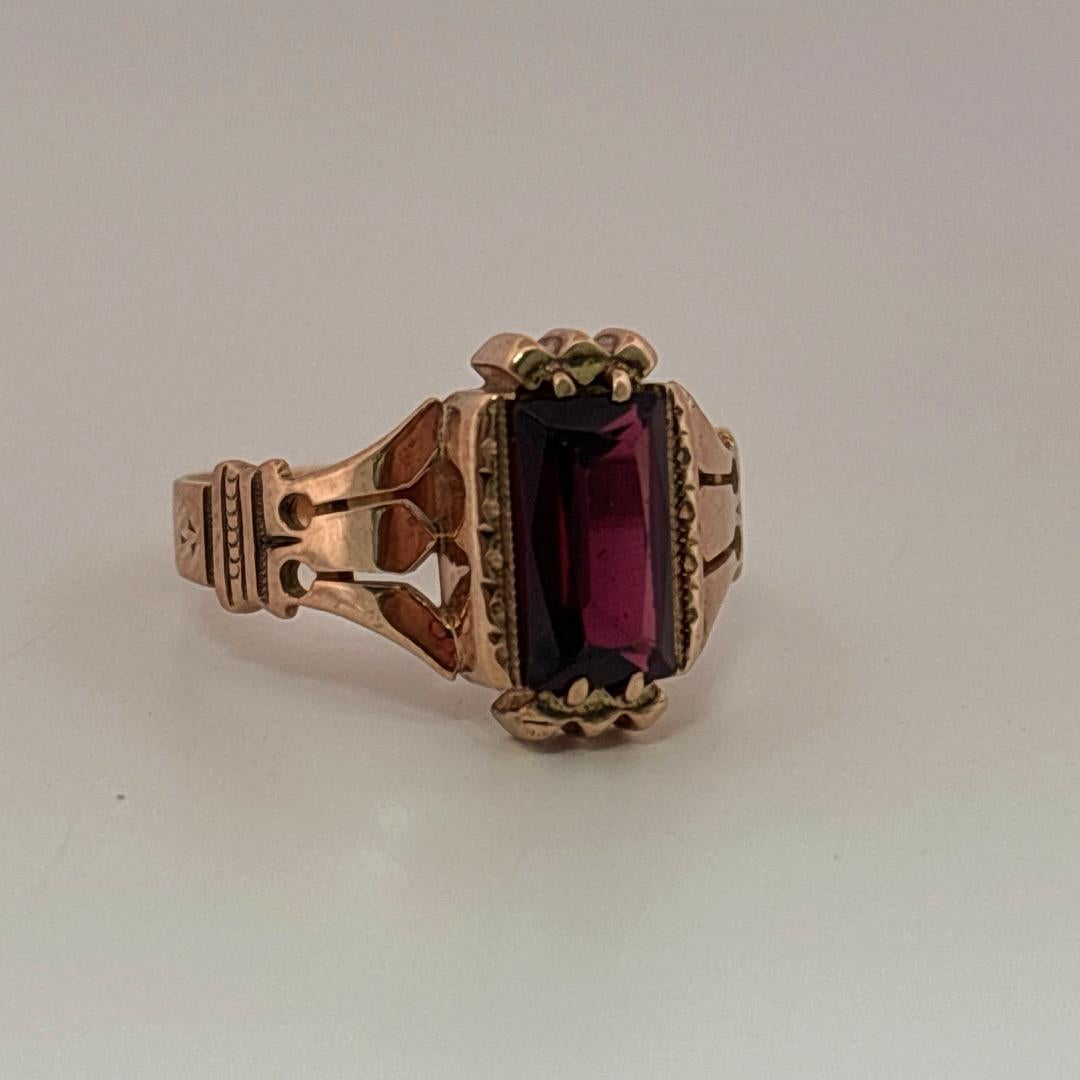 Antiker 10K Rose Gold Zarter roter Granat Ring im Angebot 2