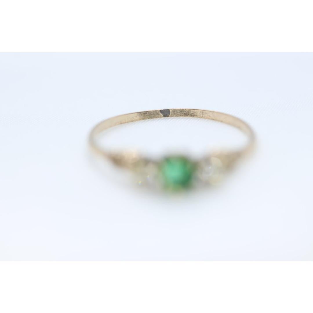 Antique 10k Victorian Emerald and Diamond Claw set ring. Antique dainty emerald For Sale 2