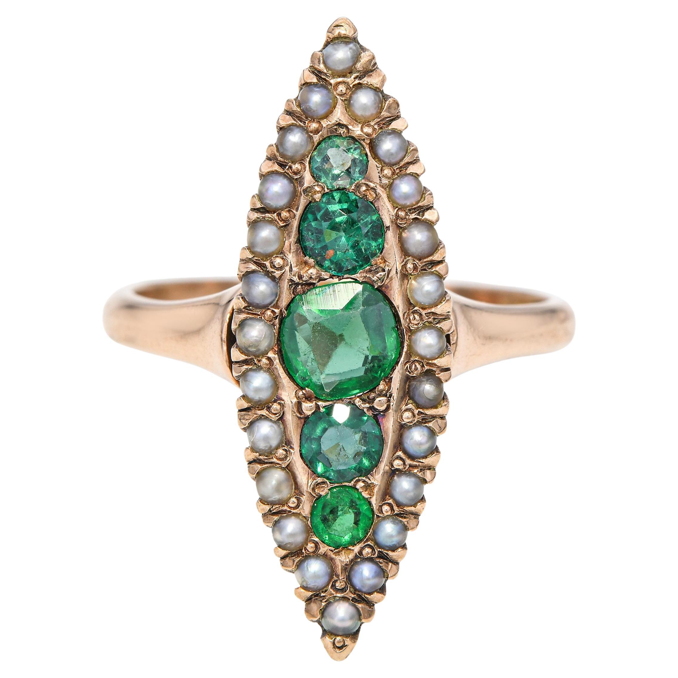 Anello antico in oro giallo 10k da 0,70tcw con smeraldo e perla Navette