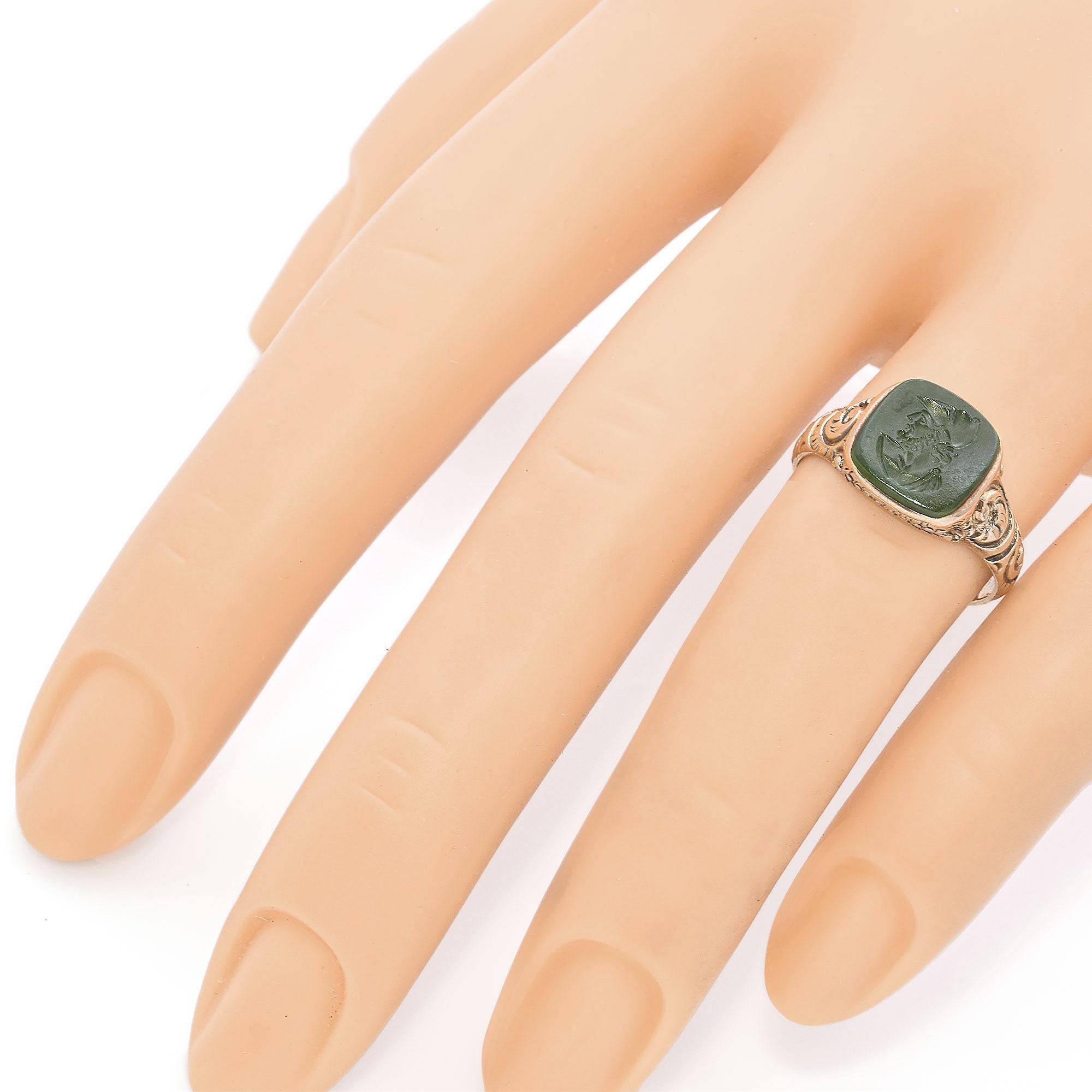 Antique 10K Yellow Gold 2 Ct Jade Carved Intaglio Ring For Sale 3