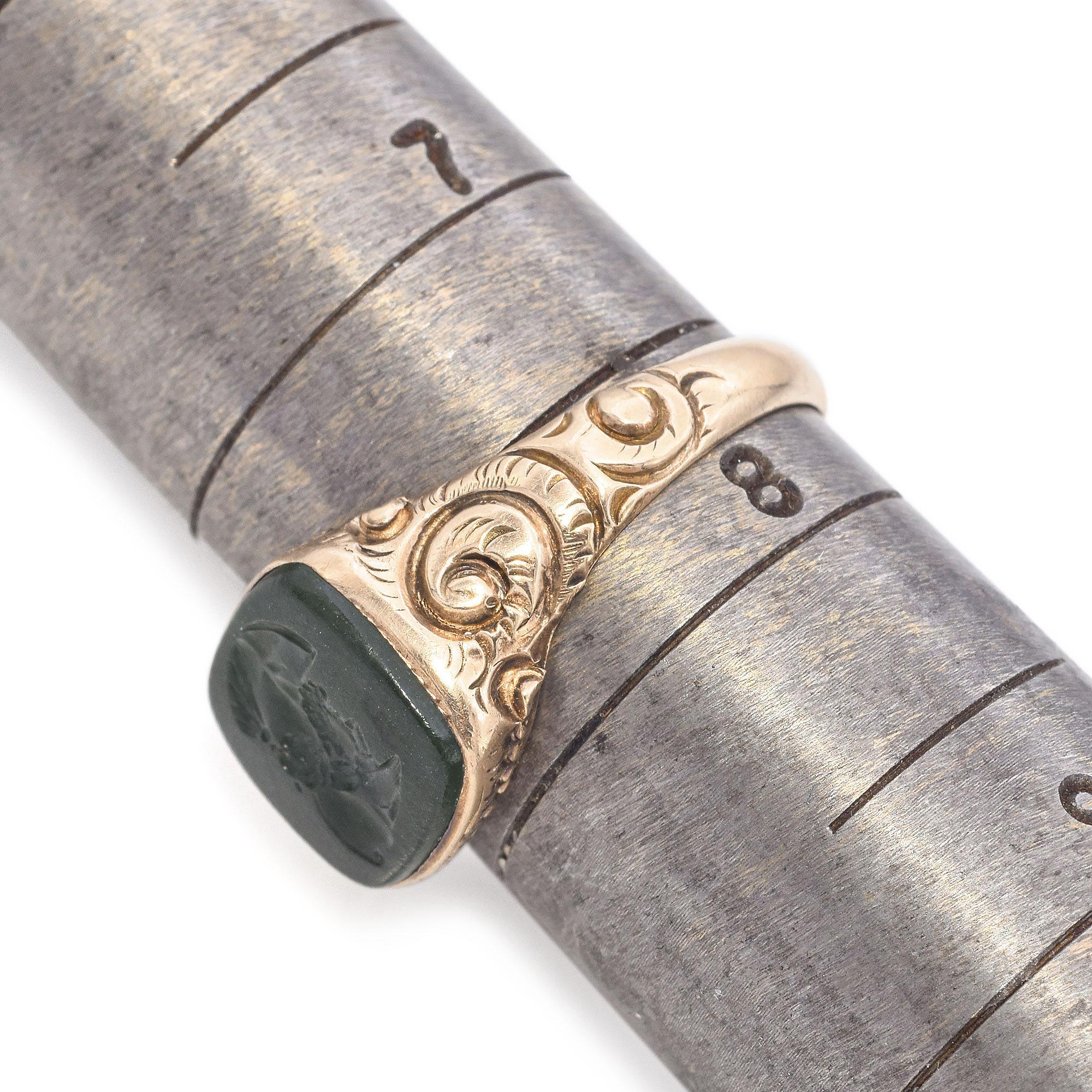 Antique 10K Yellow Gold 2 Ct Jade Carved Intaglio Ring For Sale 4