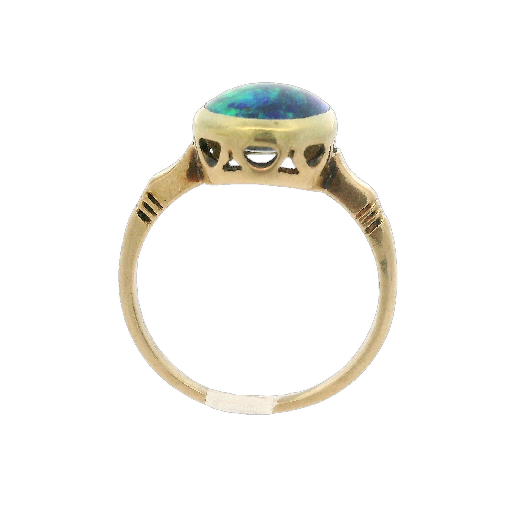 Bague solitaire ancienne en or jaune 10 carats avec opale noire australienne de 3,40 carats certifiée GIA en vente 1