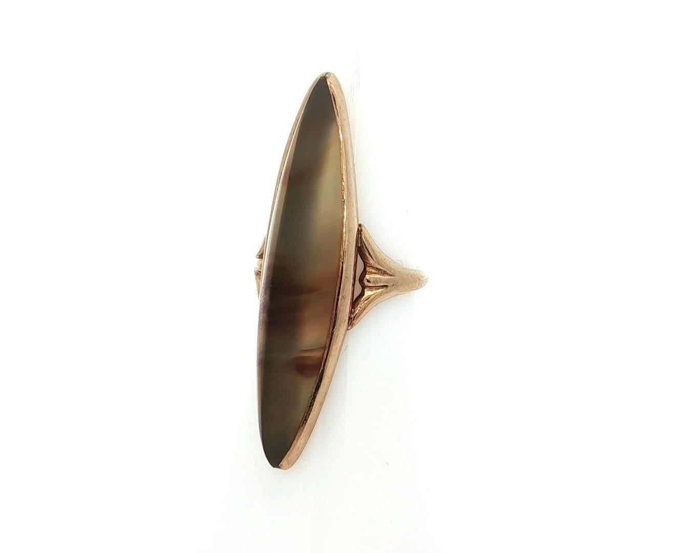 Anillo antiguo de oro amarillo de 10k con bisel largo de ágata en forma de navette Corte marquesa en venta