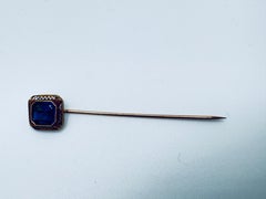 Antique 10K Yellow Gold Pin with Blue Glass Accent