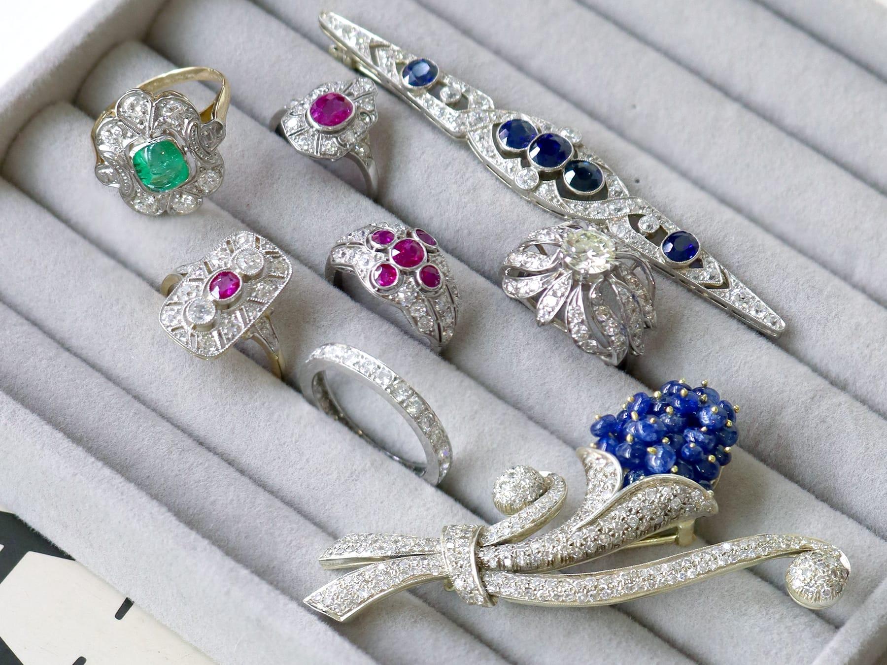 Anillo de eternidad antiguo de platino y diamantes de 1,10 quilates circa 1935 en Excelente estado para la venta en Jesmond, Newcastle Upon Tyne
