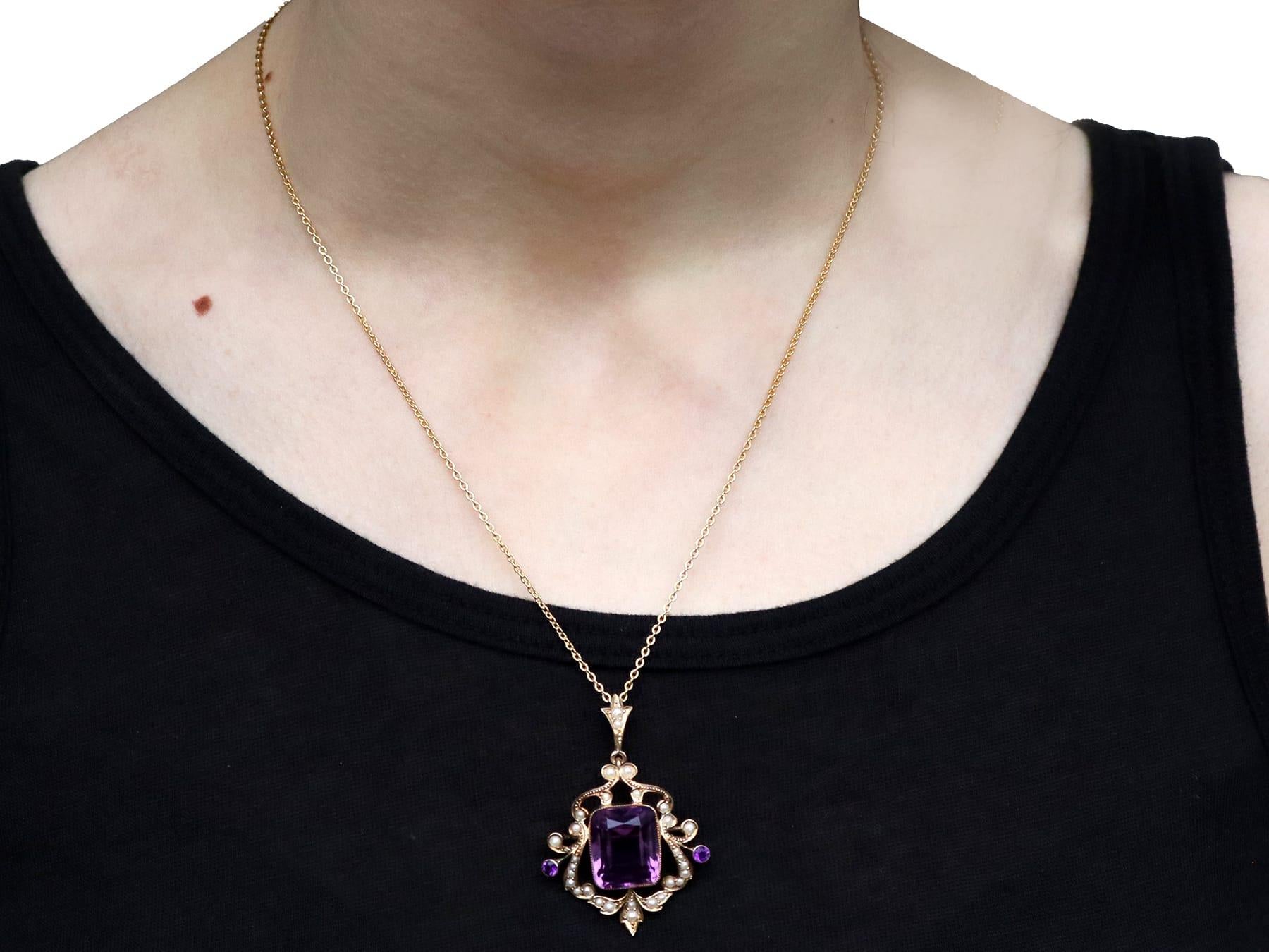 Antique 11.09 Carat Amethyst and Pearl Yellow Gold Pendant For Sale 3