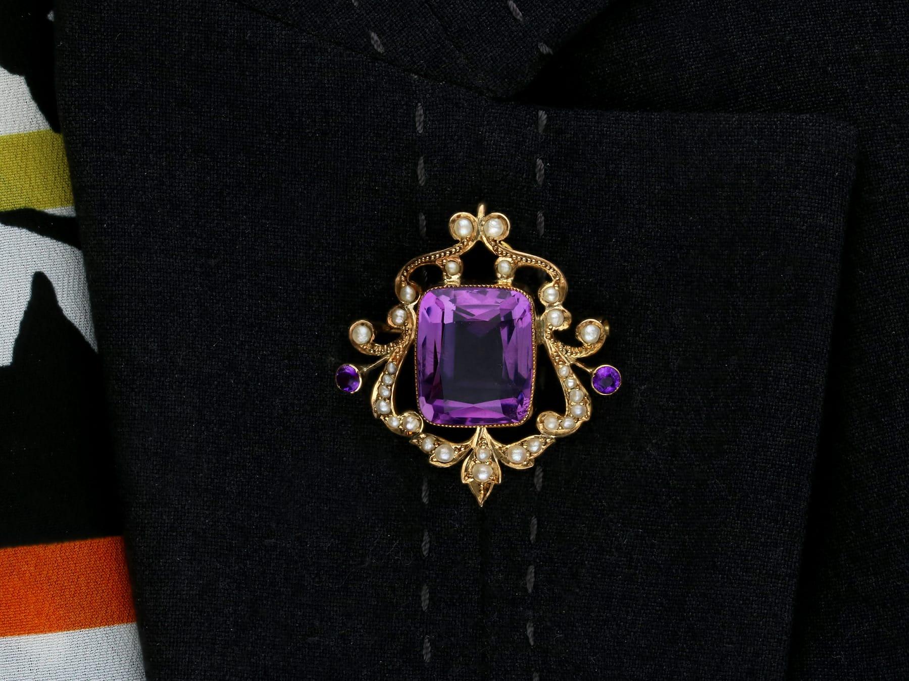 Antique 11.09 Carat Amethyst and Pearl Yellow Gold Pendant For Sale 5