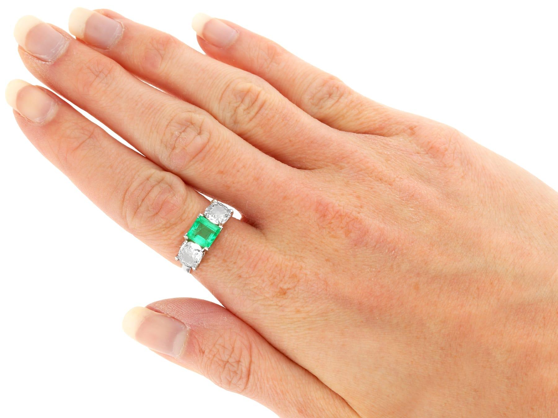 Antiguo anillo trilogía de esmeralda colombiana de 1,11 quilates y diamantes de 1,33 quilates en venta 3