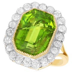 Antique 11.10 Ct Peridot and 1.4 Ct Diamond 18 Ct Yellow Gold Cluster Ring