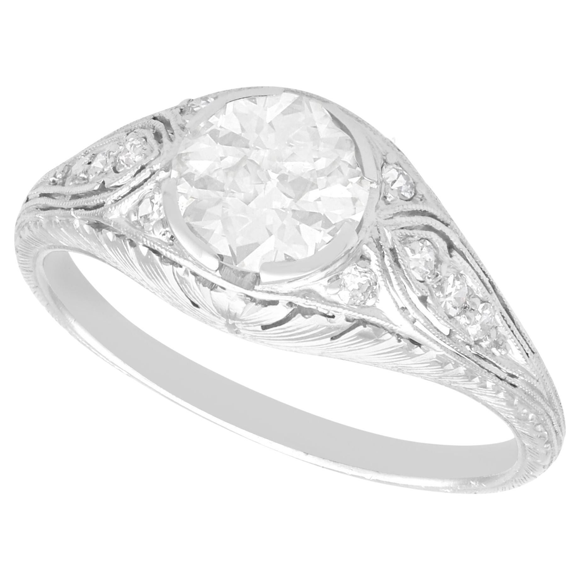Antiguo anillo solitario de platino y diamantes de 1,12 quilates, circa 1925