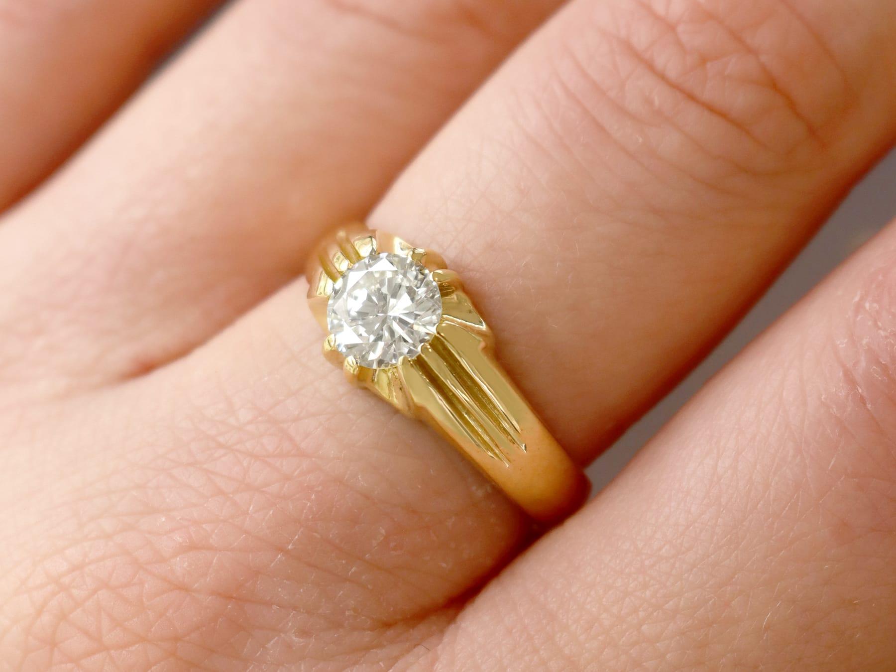 Bague solitaire ancienne en or jaune 18 carats et diamants de 1,13 carat, c. 1930 Excellent état - En vente à Jesmond, Newcastle Upon Tyne
