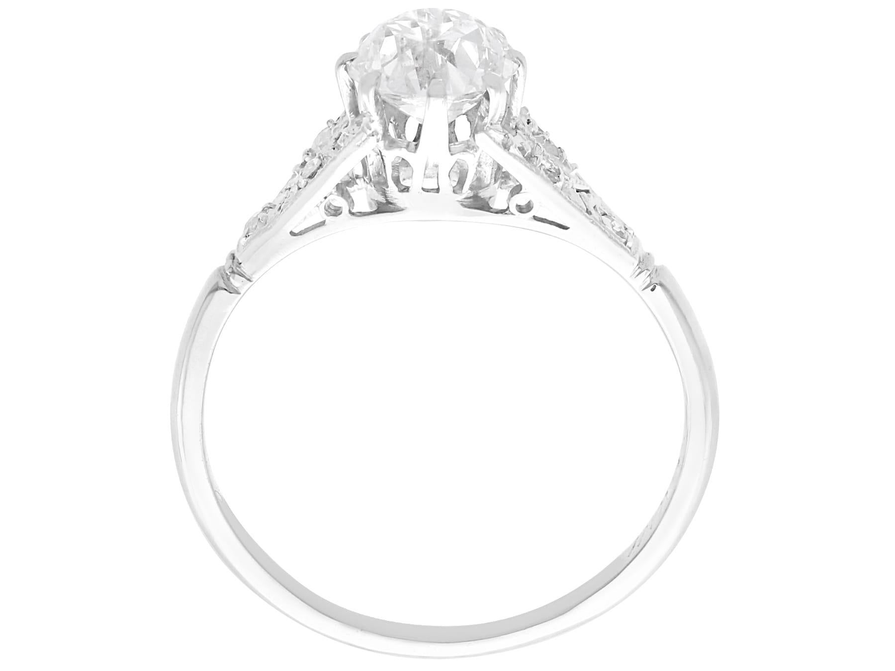 Anillo solitario antiguo de platino y diamantes de 1,13 quilates en venta 1