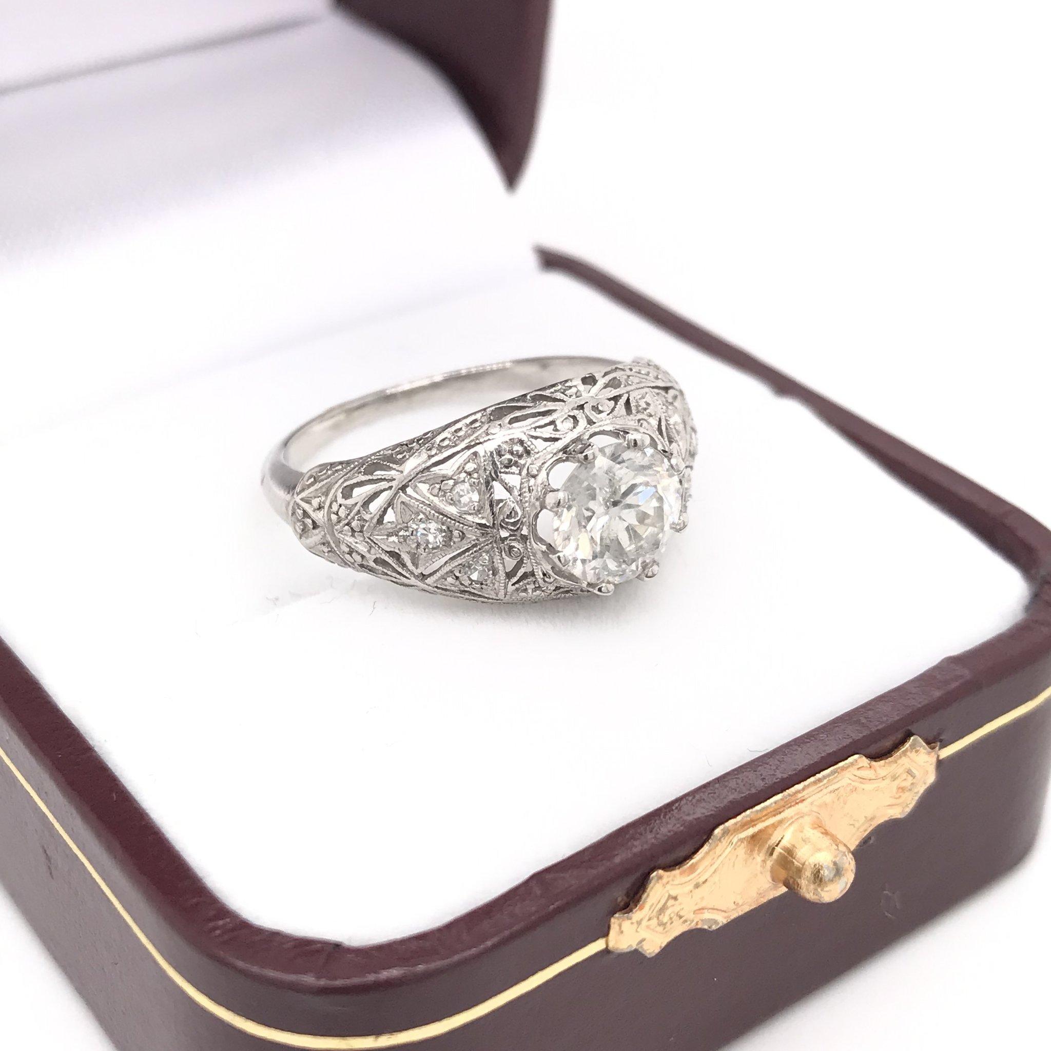 Antique 1.15 Carat Art Deco Platinum Diamond Engagement Ring 5