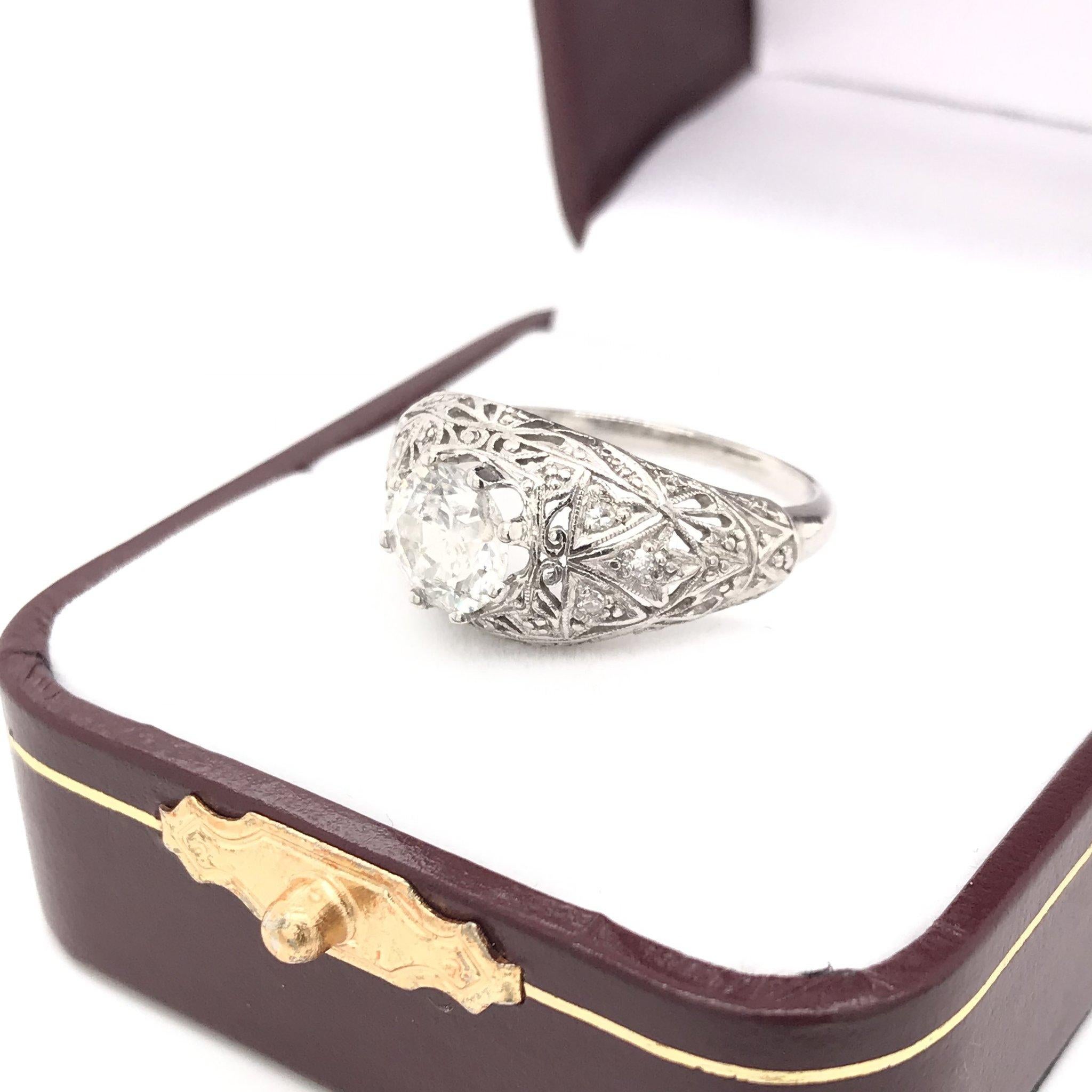 Antique 1.15 Carat Art Deco Platinum Diamond Engagement Ring 3