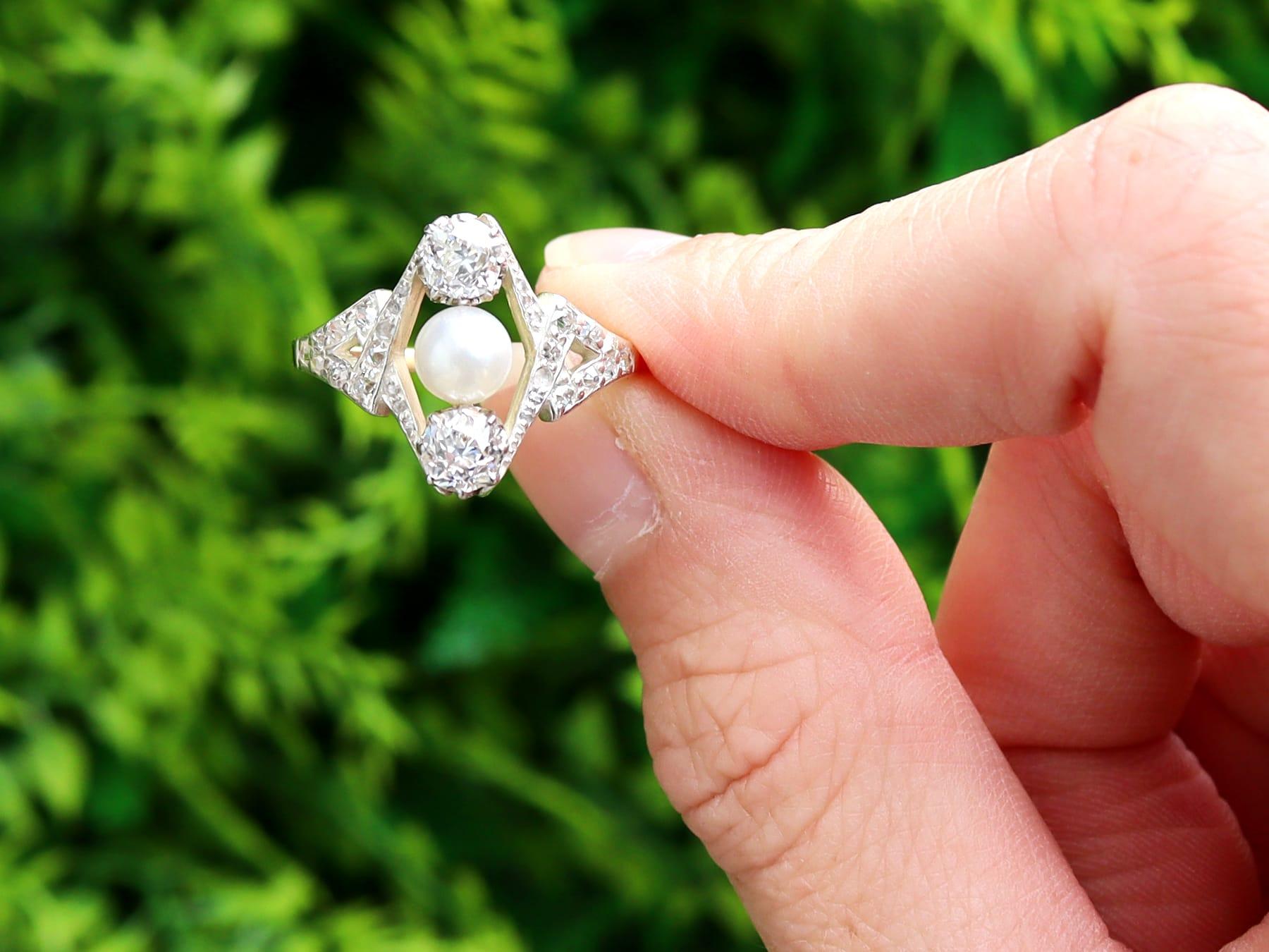 Eine feine und beeindruckende antike 1,15 Karat Diamant und Zuchtperle, 18k Gelbgold, Platin gesetzt Kleid Ring; Teil unserer antiken Schmuck und Estate Jewelry Collections.

Dieser beeindruckende antike Diamant- und Perlenring ist aus 18 Karat