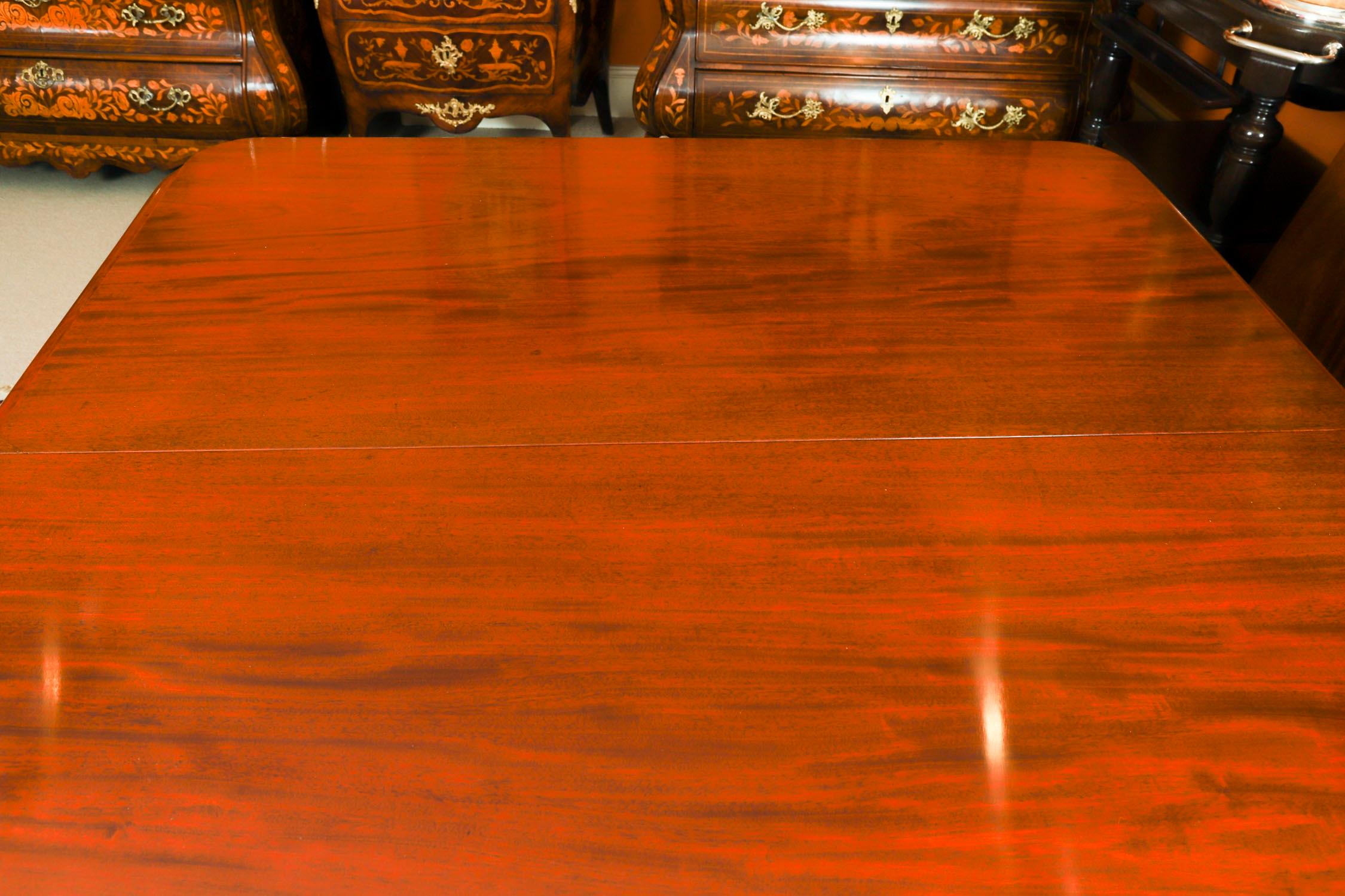 Antigua Mesa de Comedor Victoriana de Caoba Flameada de 11'5 pies Siglo XIX en venta 7