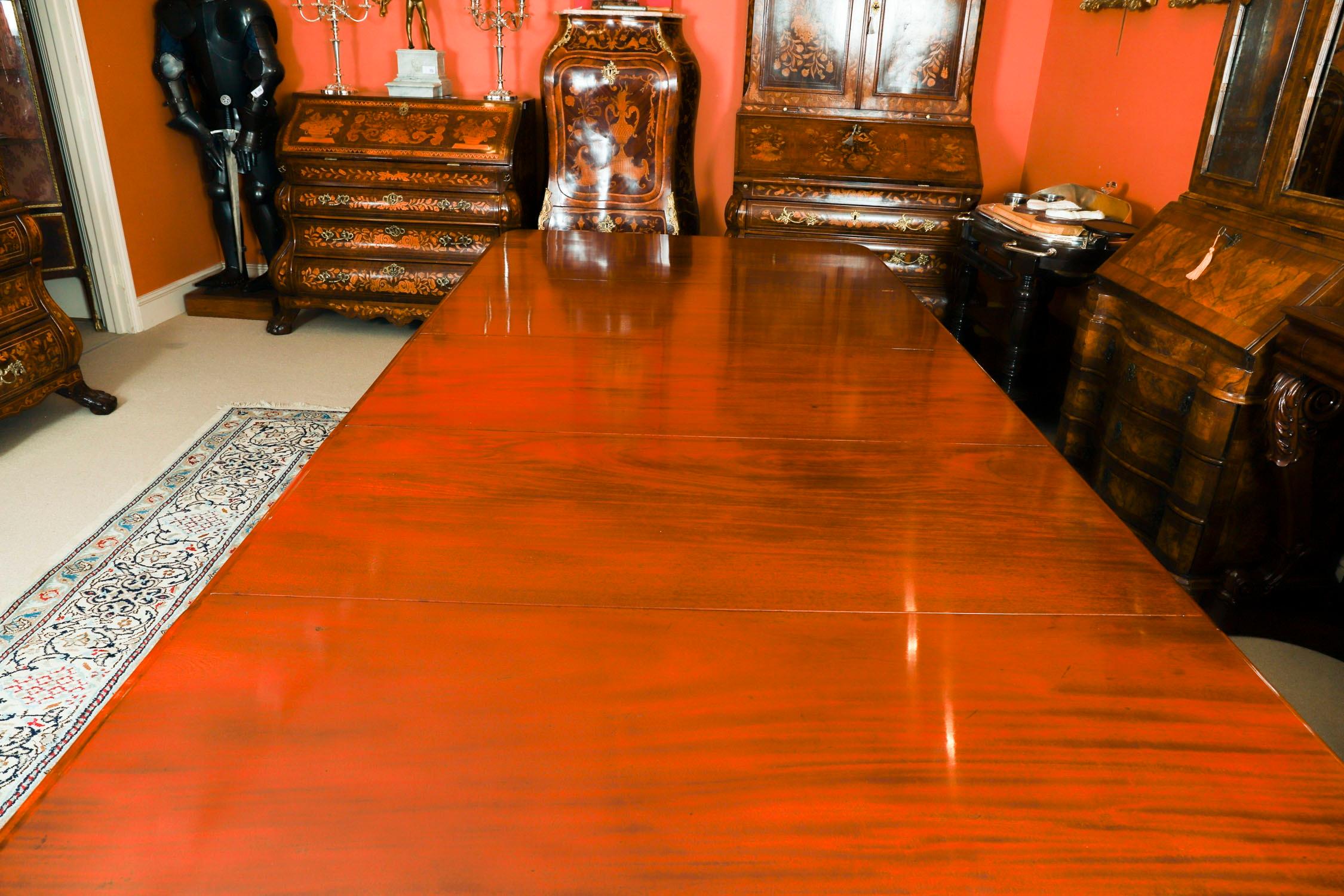 Antigua Mesa de Comedor Victoriana de Caoba Flameada de 11'5 pies Siglo XIX en venta 8