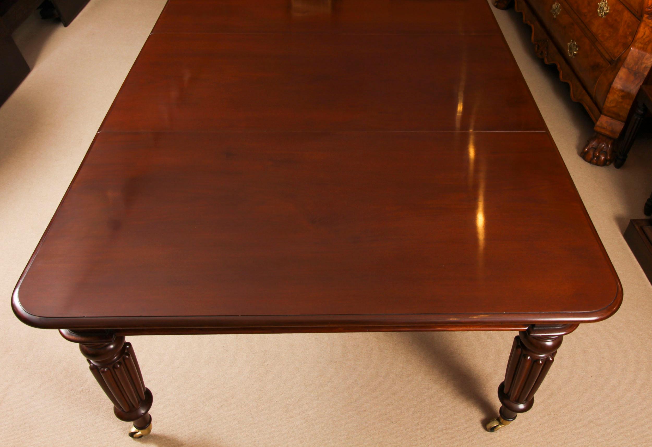 Antique 11ft Extending Dining Table C1835 & 12 Shieldback Dining Chairs In Good Condition In London, GB