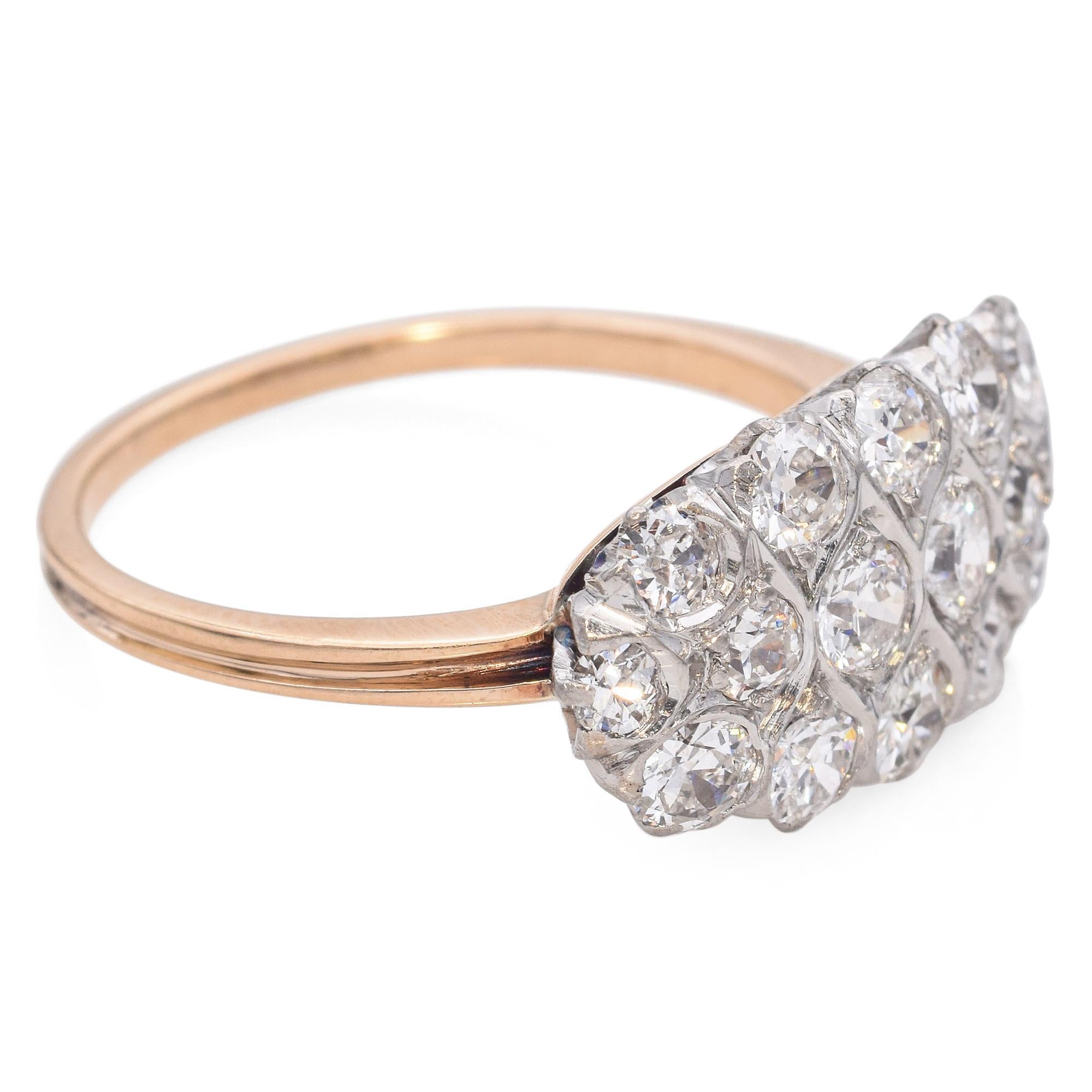 Bague ancienne en or jaune 11k et platine avec diamant de taille européenne Bon état - En vente à New York, NY